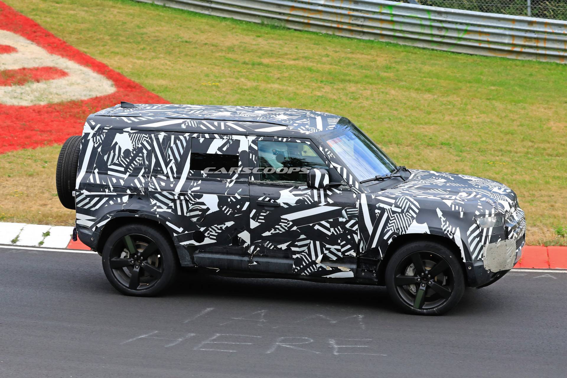 2020 Land Rover Defender Sheds Most Plastic Camo As It Returns To The ‘Ring