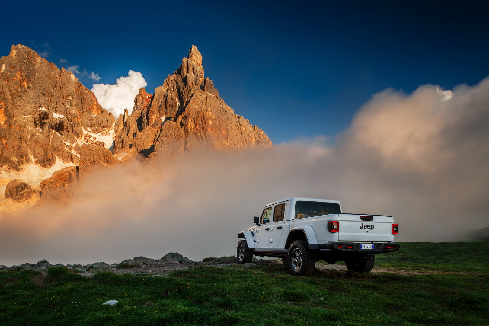 Euro-Spec Jeep Gladiator Getting 256 HP Diesel V6, Will Launch In 2020
