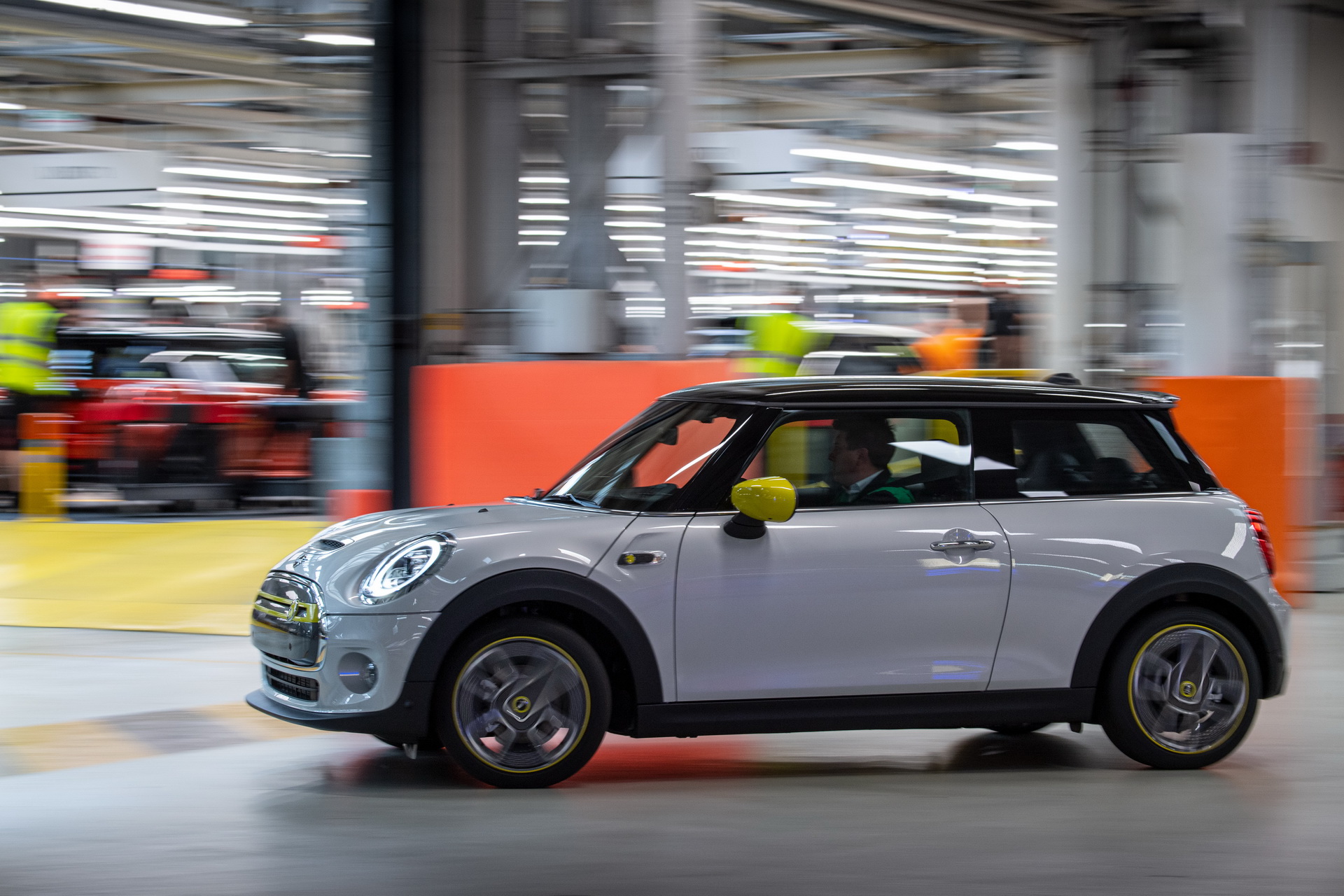 BMW Production Chief Defends Electric Mini’s Driving Range