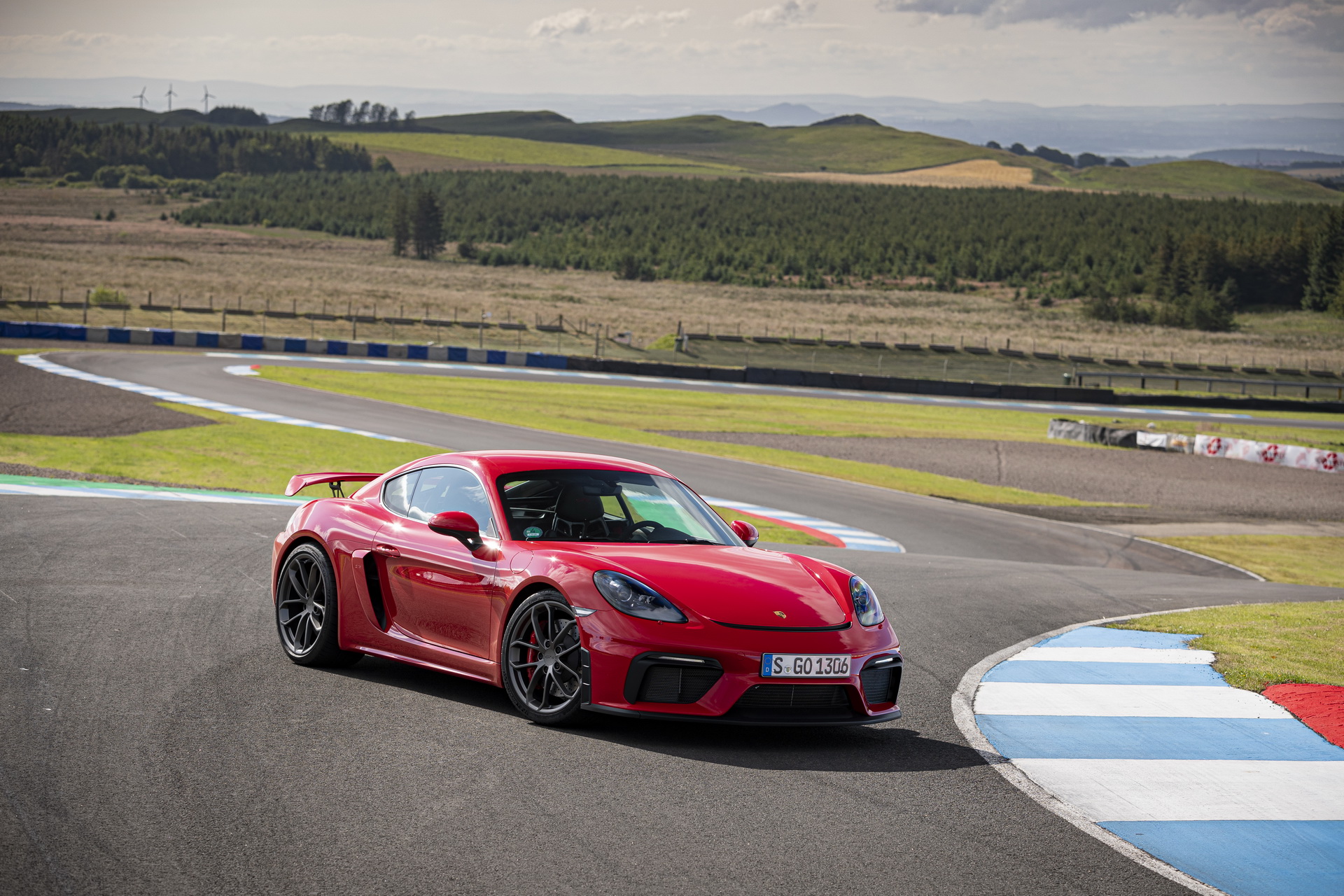 Massive Gallery Lets Us Bask In The Glory Of The 2020 Porsche 718 Cayman GT4