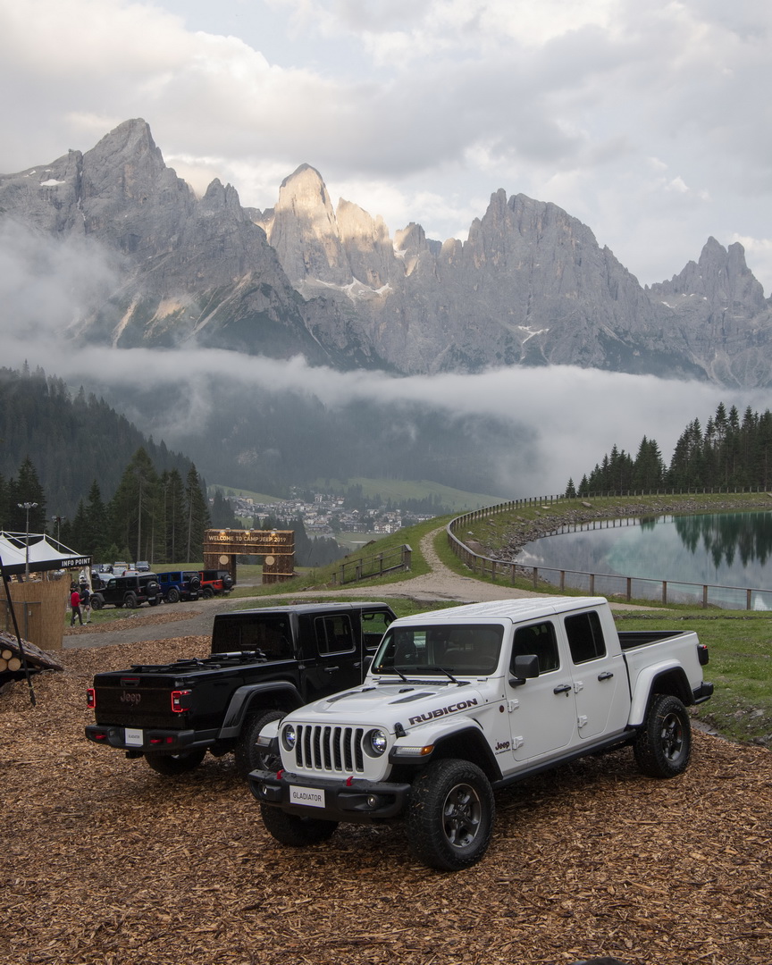 Euro-Spec Jeep Gladiator Getting 256 HP Diesel V6, Will Launch In 2020