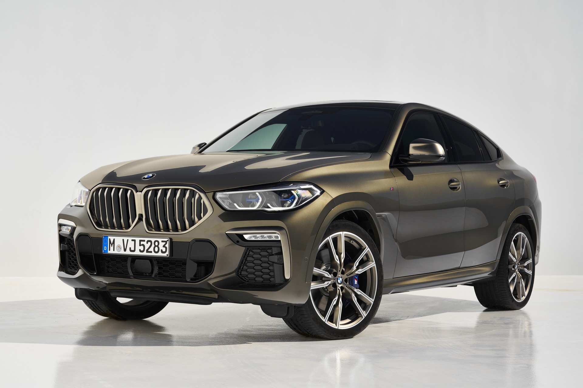 2020 BMW X6 Goes Official With Sportier Styling, 523 HP V8 Engine