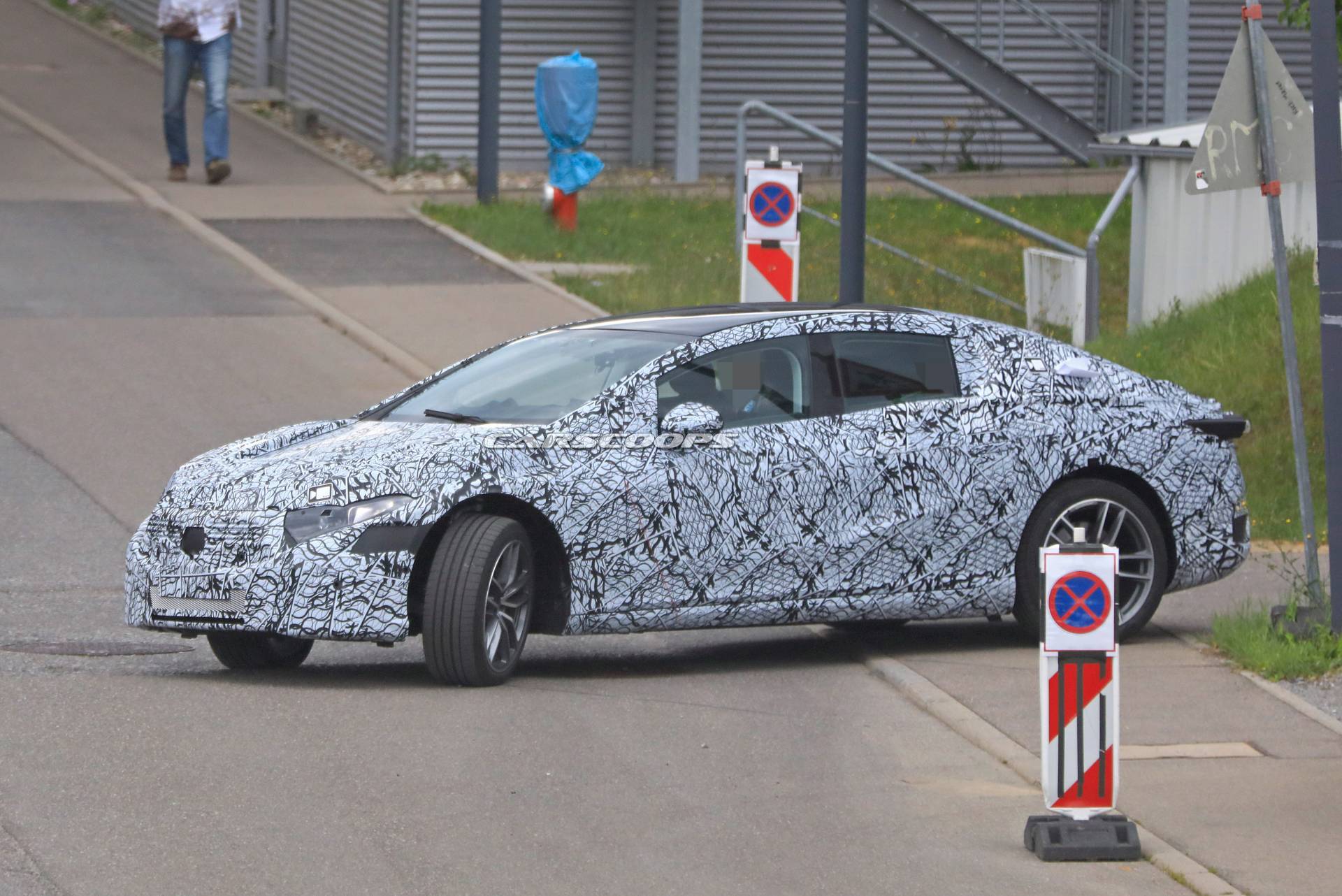 2021 Mercedes EQS Electric Flagship Shows Production Body, Should Porsche Taycan Worry?