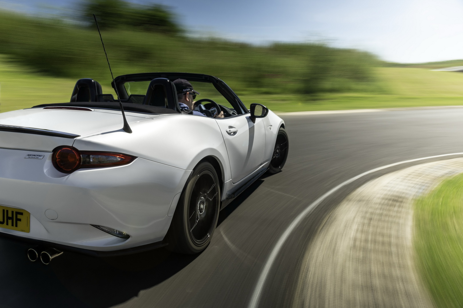 Personalize Your Mazda MX-5 With The Optional Cup And Design Packs