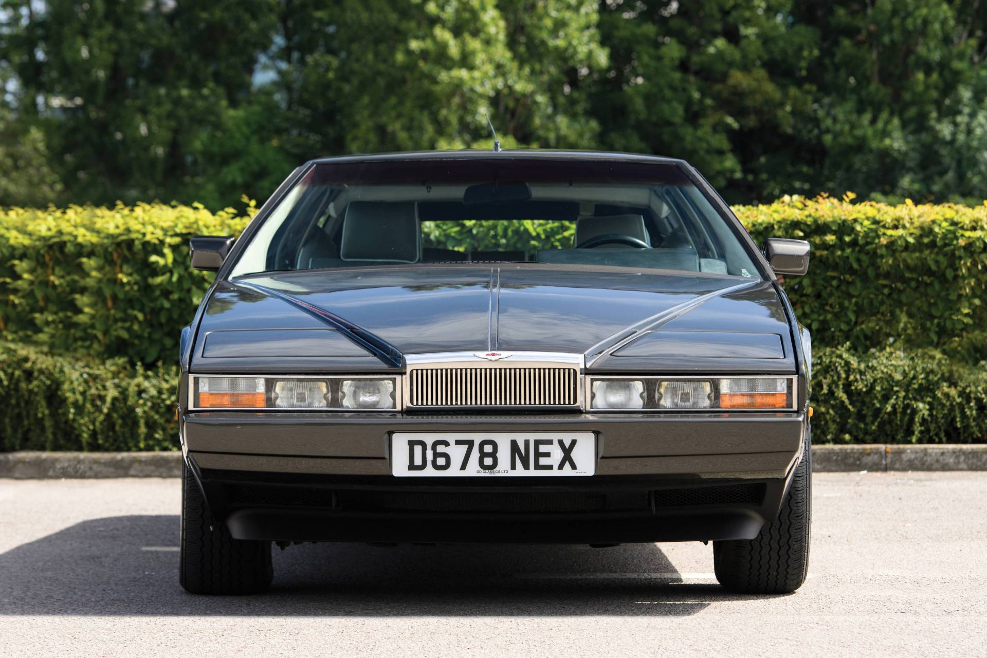 This 1987 Aston Martin Lagonda Shooting Brake Conversion Is Weirdly Appealing