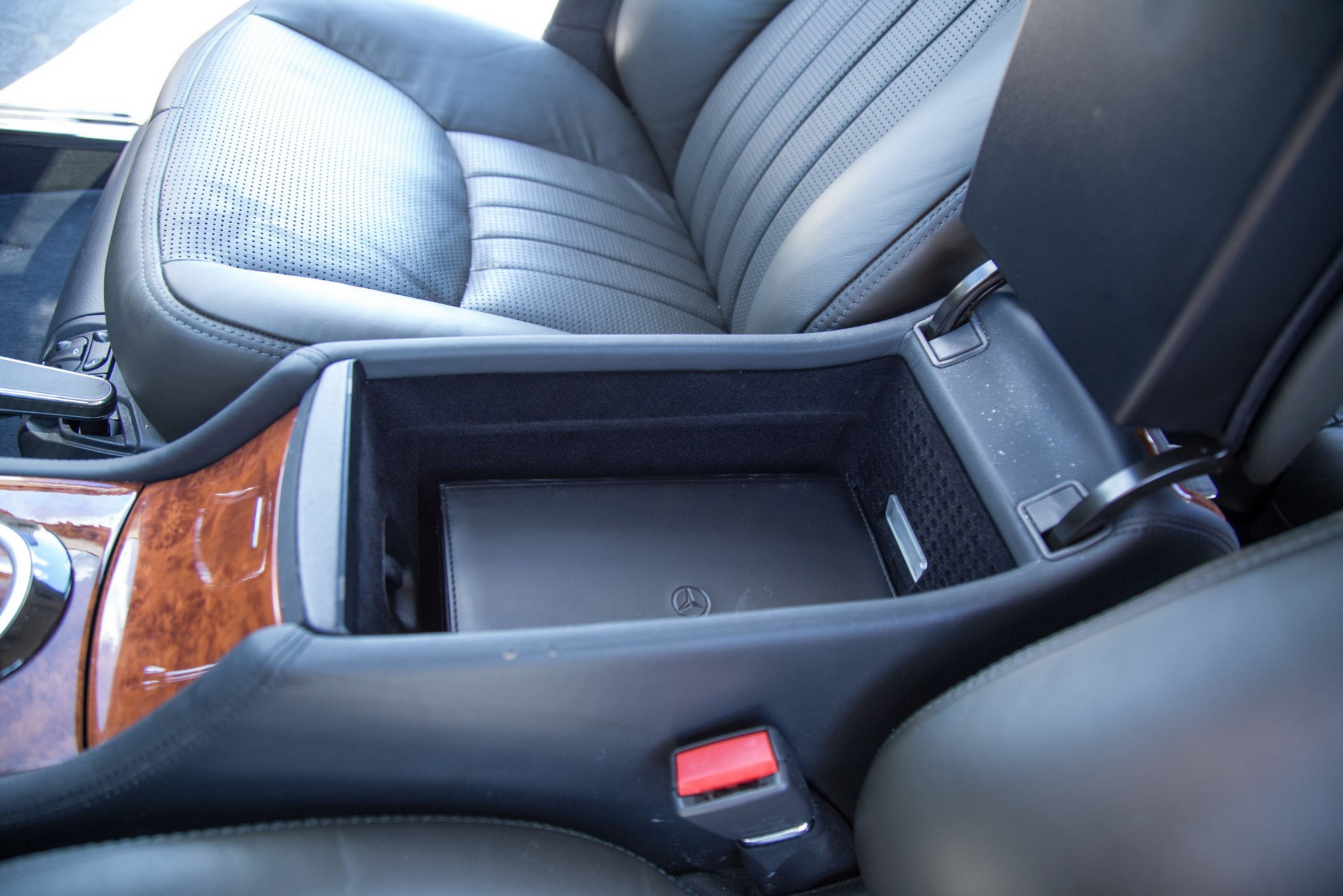 This 2003 Mercedes S55 AMG With Just 6,800 Miles Is As New As It Gets For A W220