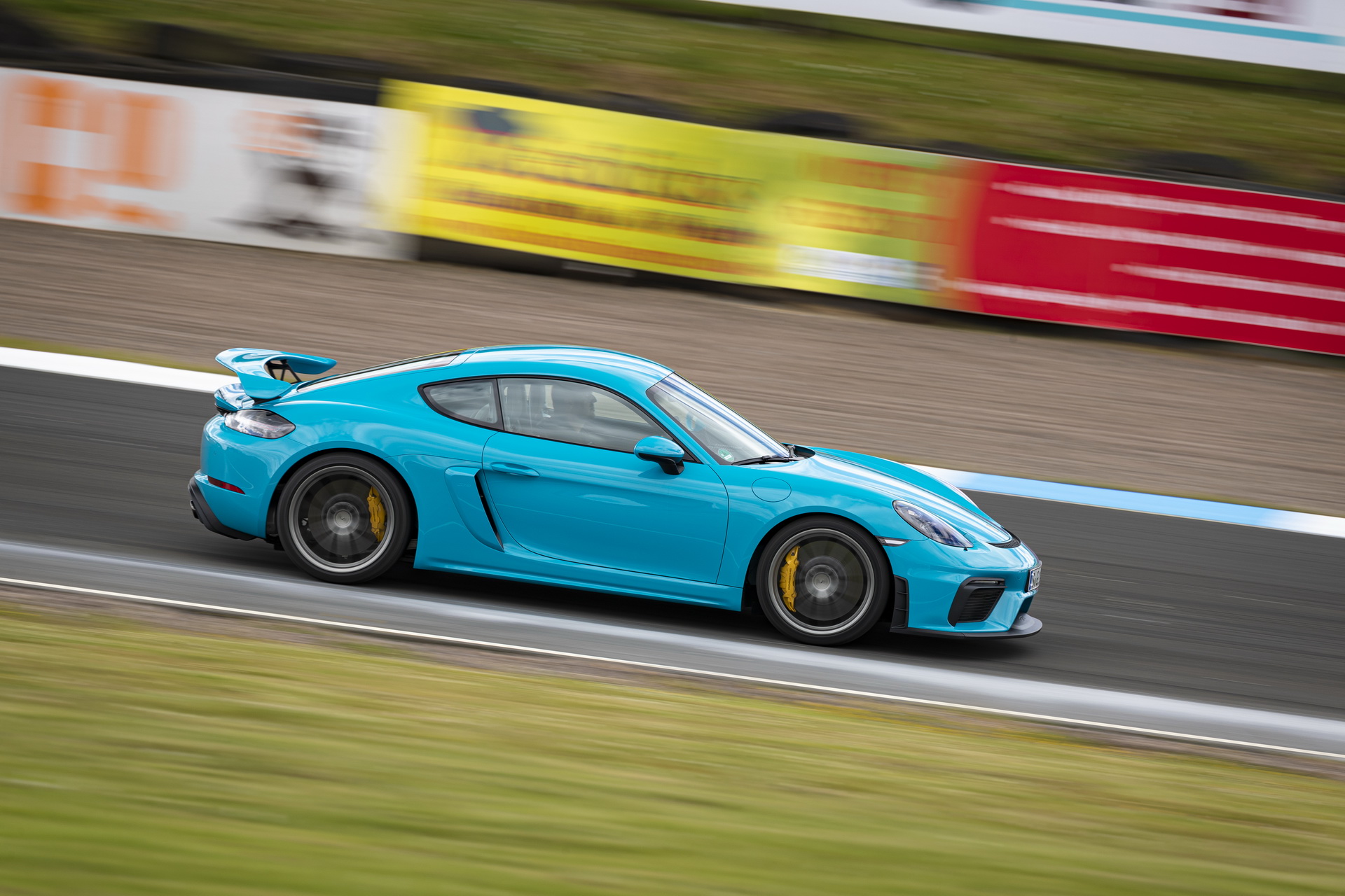 Massive Gallery Lets Us Bask In The Glory Of The 2020 Porsche 718 Cayman GT4