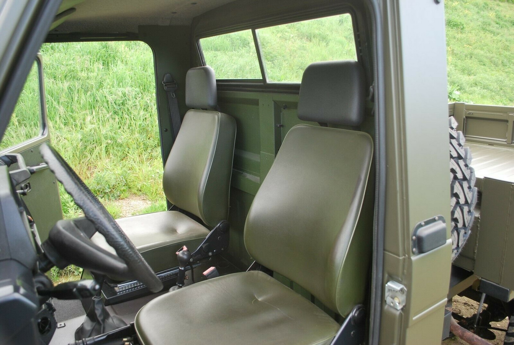 Cancel That Gladiator – There’s An Army-Spec G-Class Pickup For Sale