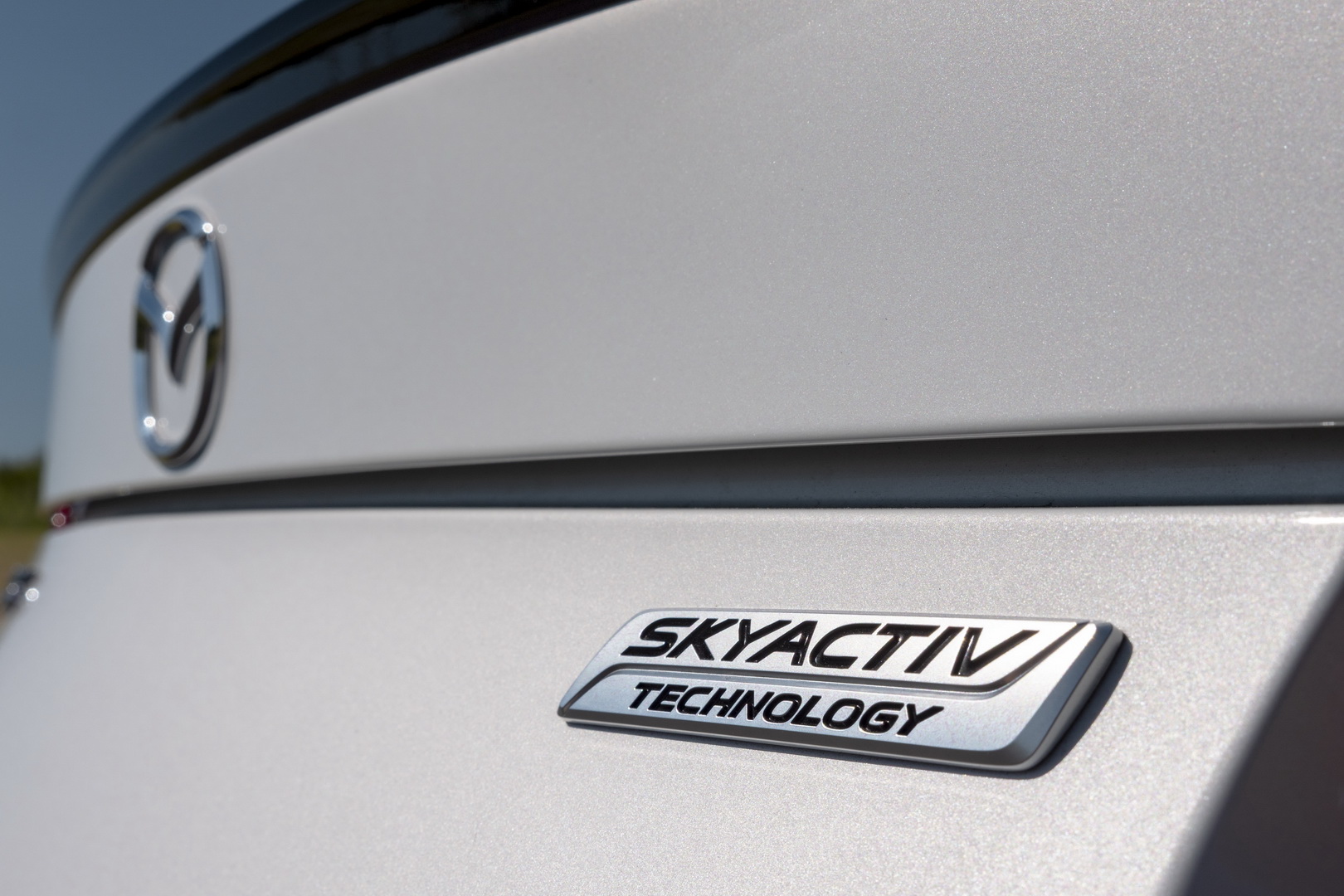 Personalize Your Mazda MX-5 With The Optional Cup And Design Packs