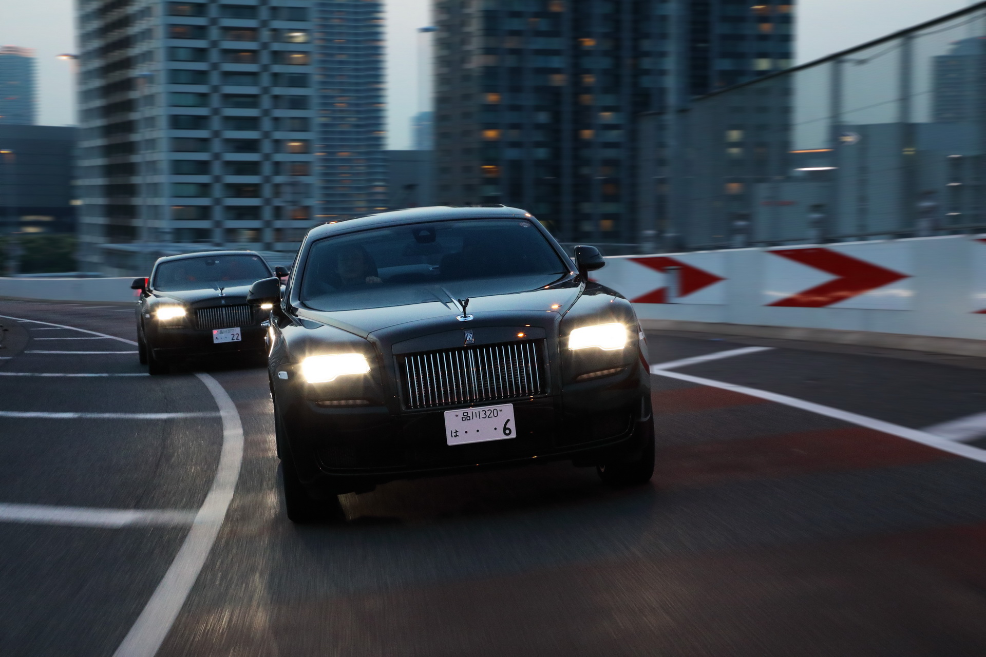 Rolls-Royce Black Badge Models Take Over The Streets Of Tokyo