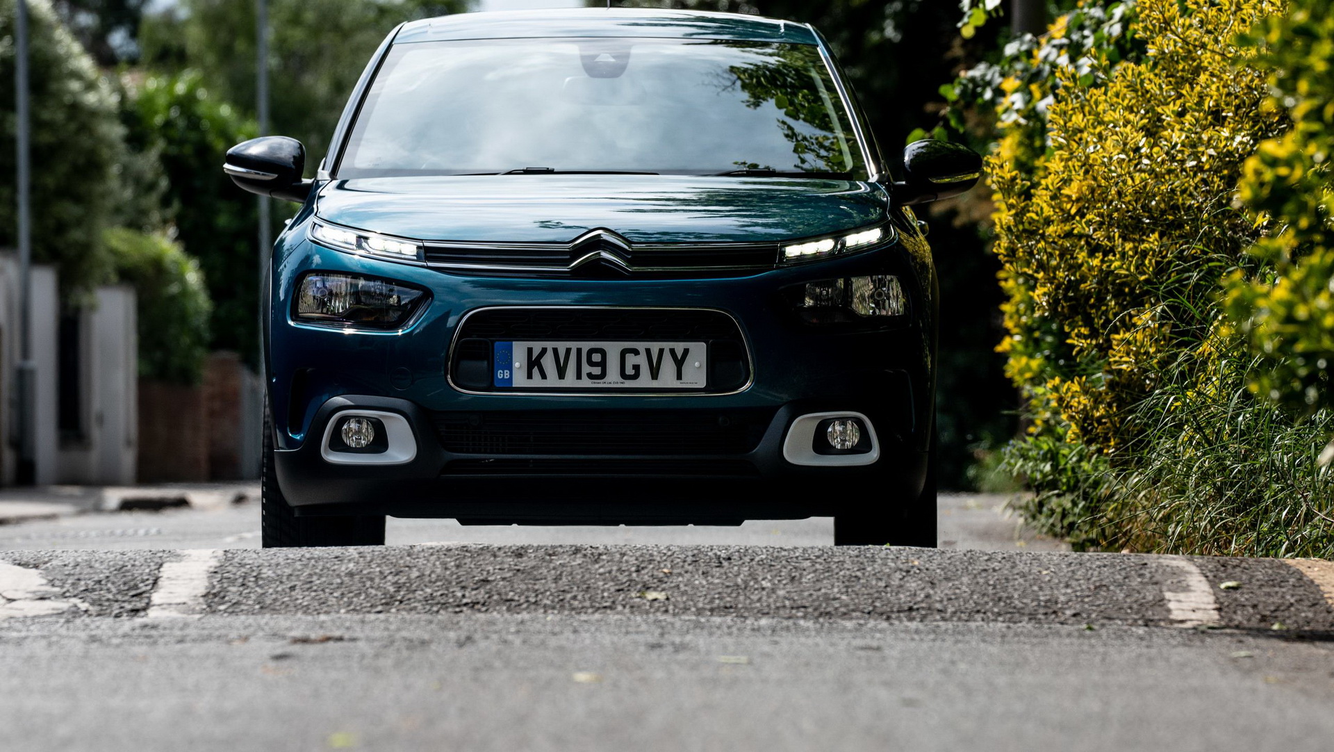 Citroen’s Progressive Hydraulic Cushion Technology Can Make Speed Bumps Less Of An Issue