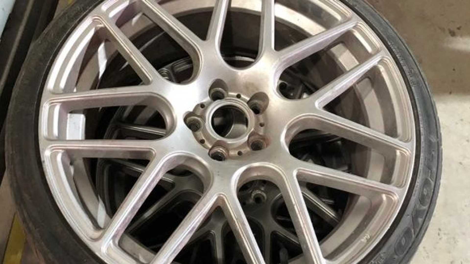 Brazilian Authorities Crackdown On Shop Building Lamborghini And Ferrari Replicas