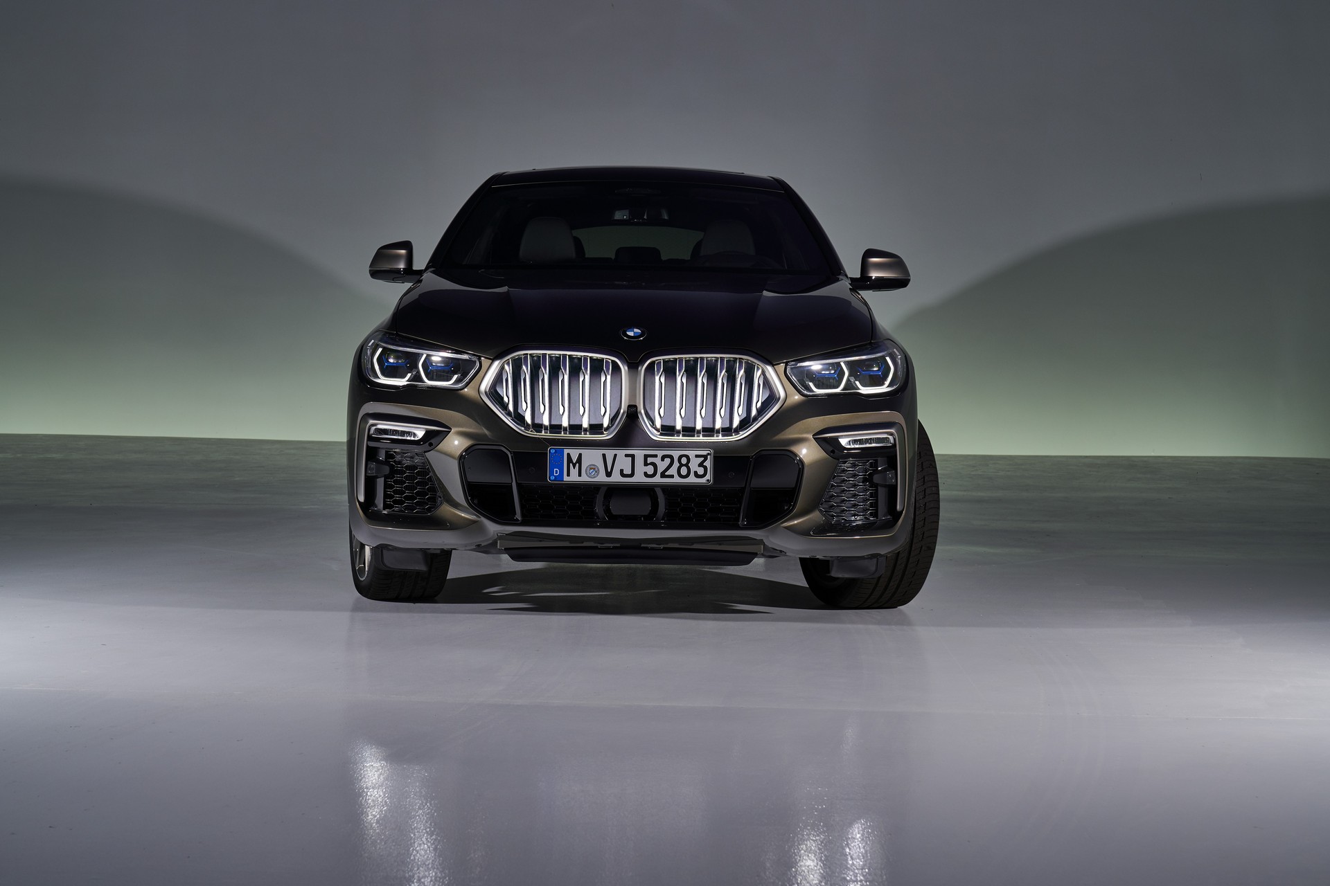 2020 BMW X6 Goes Official With Sportier Styling, 523 HP V8 Engine