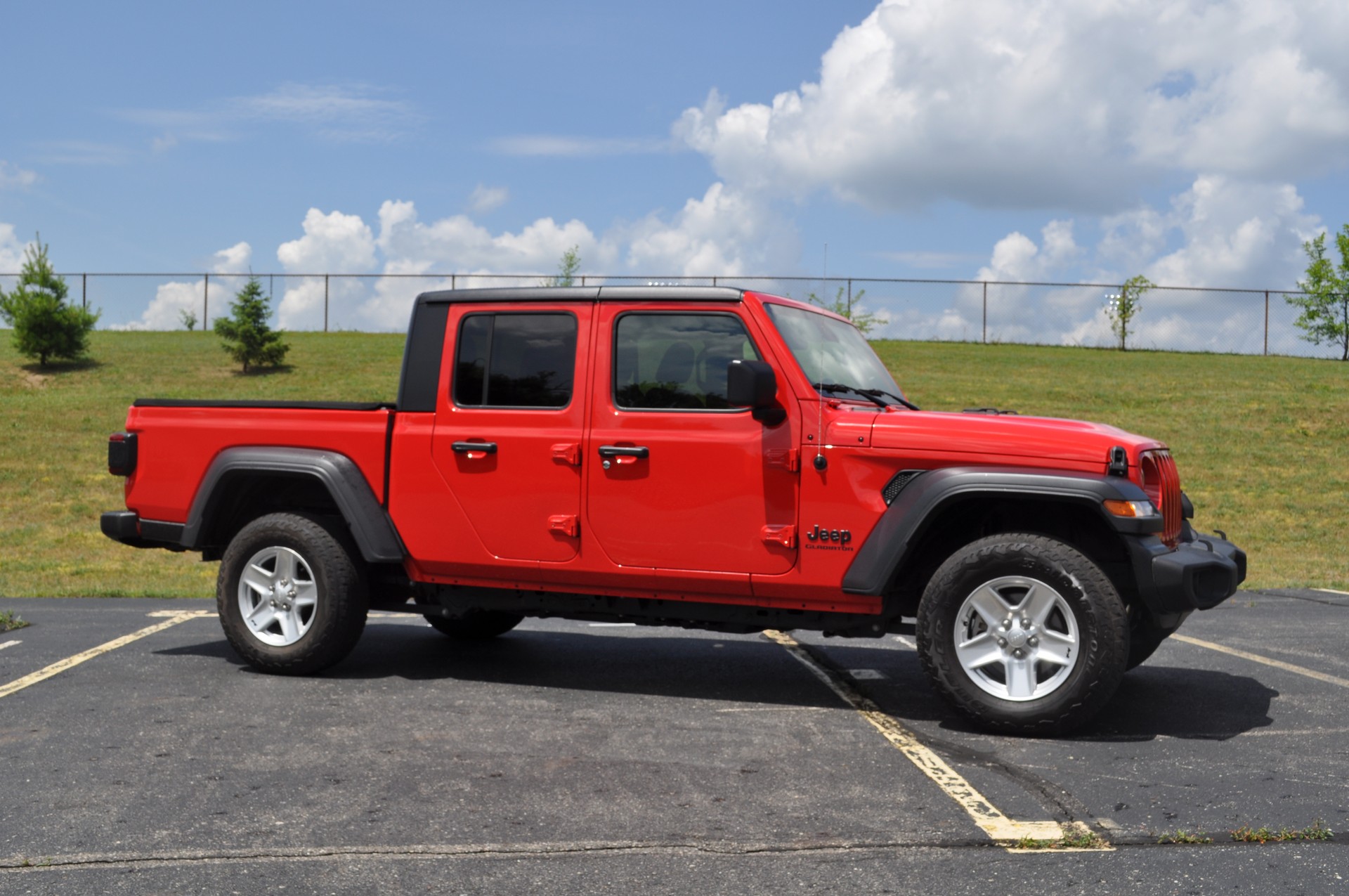 Driven: 2020 Jeep Gladiator Marks The End Of Boring Mid-Size Pickups