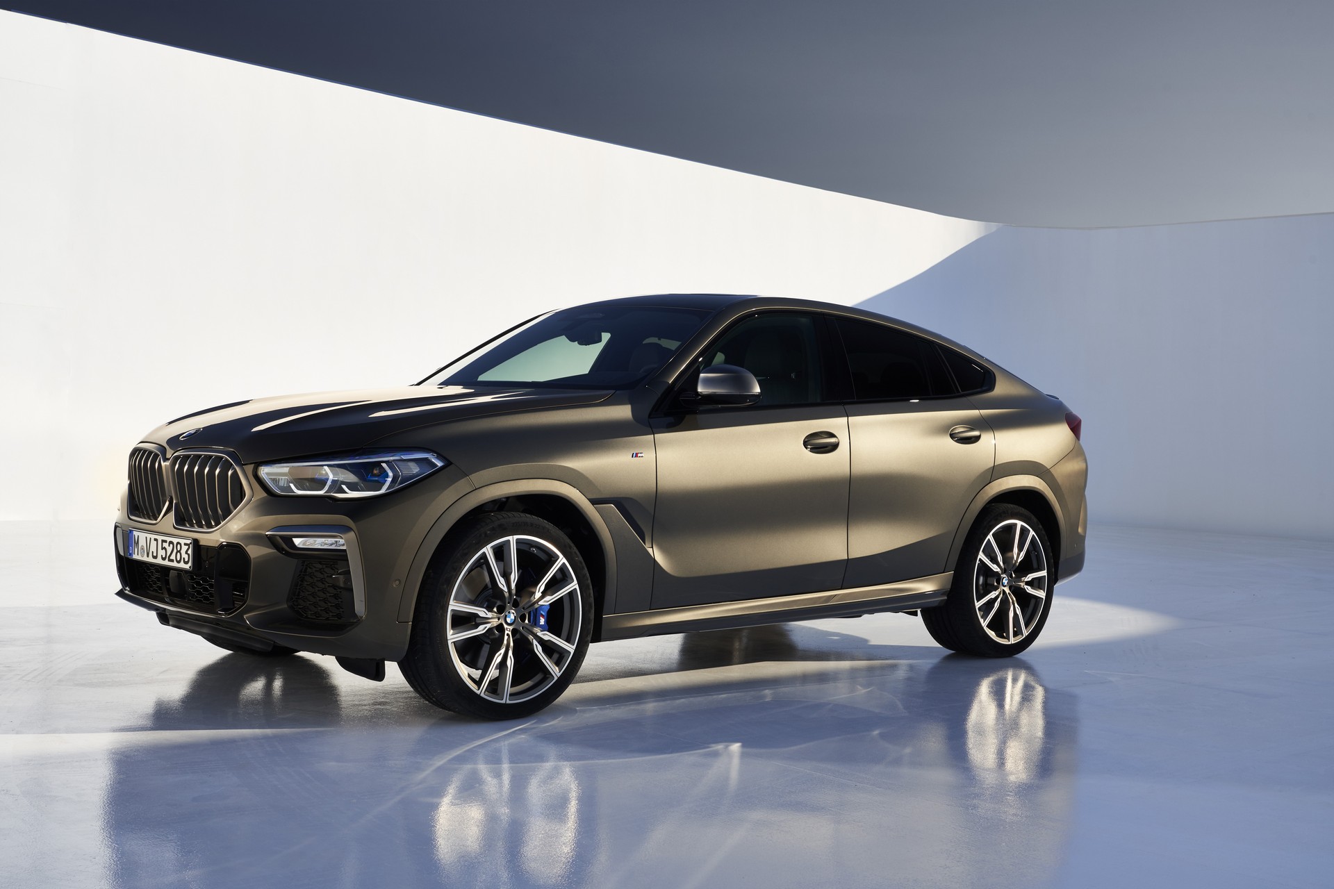2020 BMW X6 Goes Official With Sportier Styling, 523 HP V8 Engine