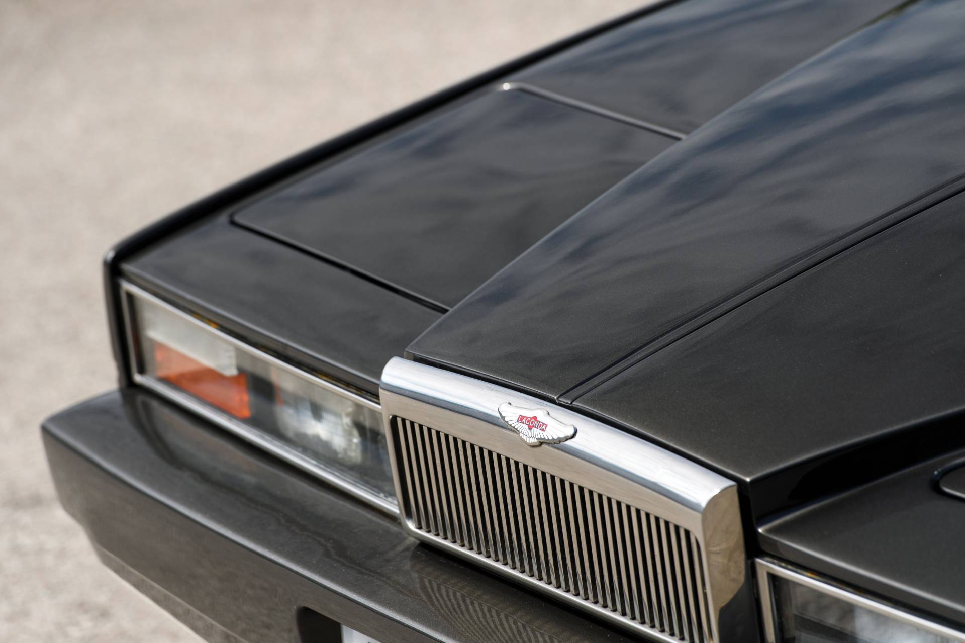 This 1987 Aston Martin Lagonda Shooting Brake Conversion Is Weirdly Appealing