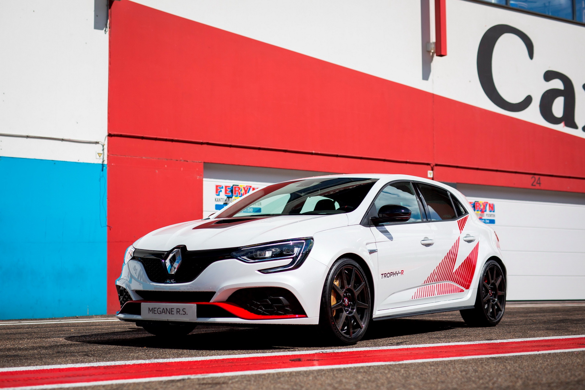 Renault Details Megane RS Trophy-R, The Purest Hot Hatch Of Them All