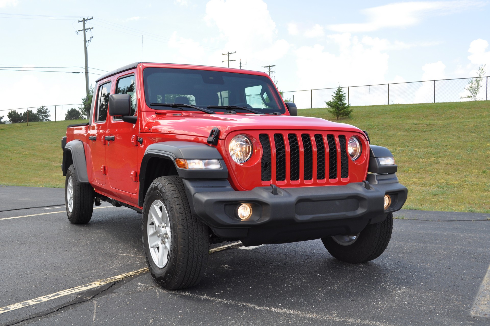 Driven: 2020 Jeep Gladiator Marks The End Of Boring Mid-Size Pickups