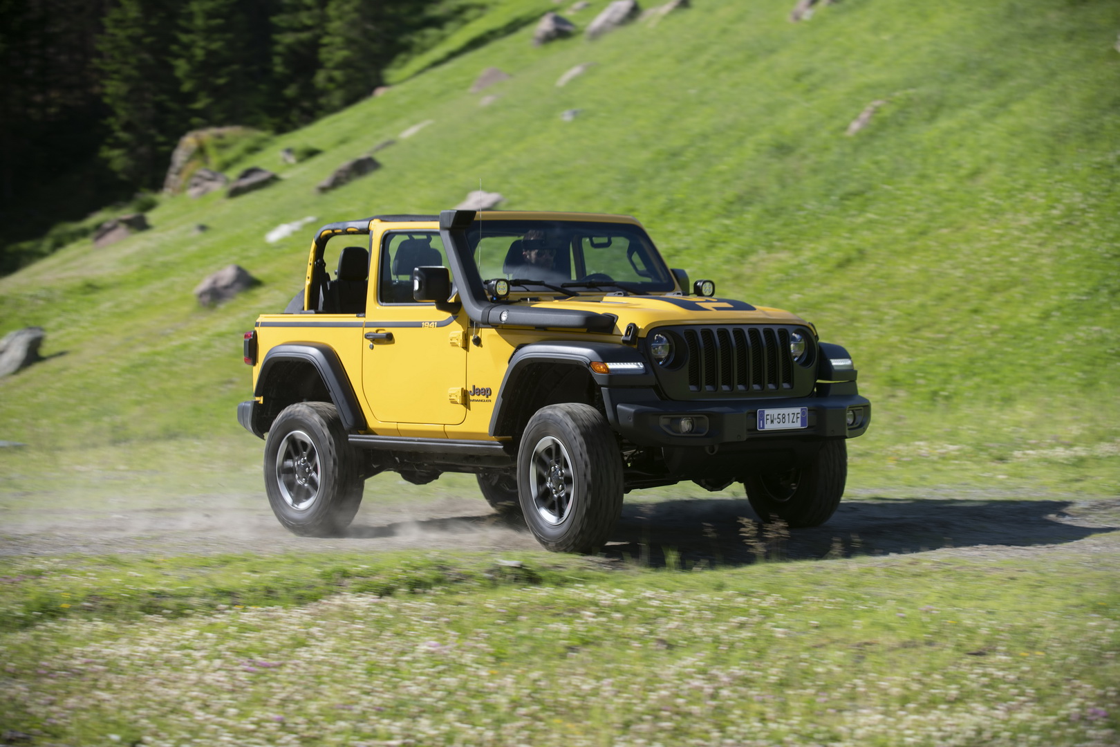 Euro-Spec Jeep Gladiator Getting 256 HP Diesel V6, Will Launch In 2020