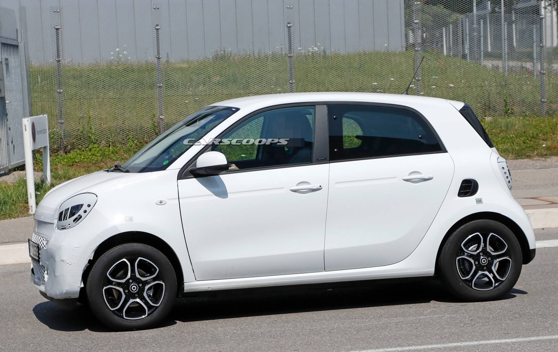 Facelifted 2020 Smart EQ Forfour Going Down The Same Route As Revised Fortwo