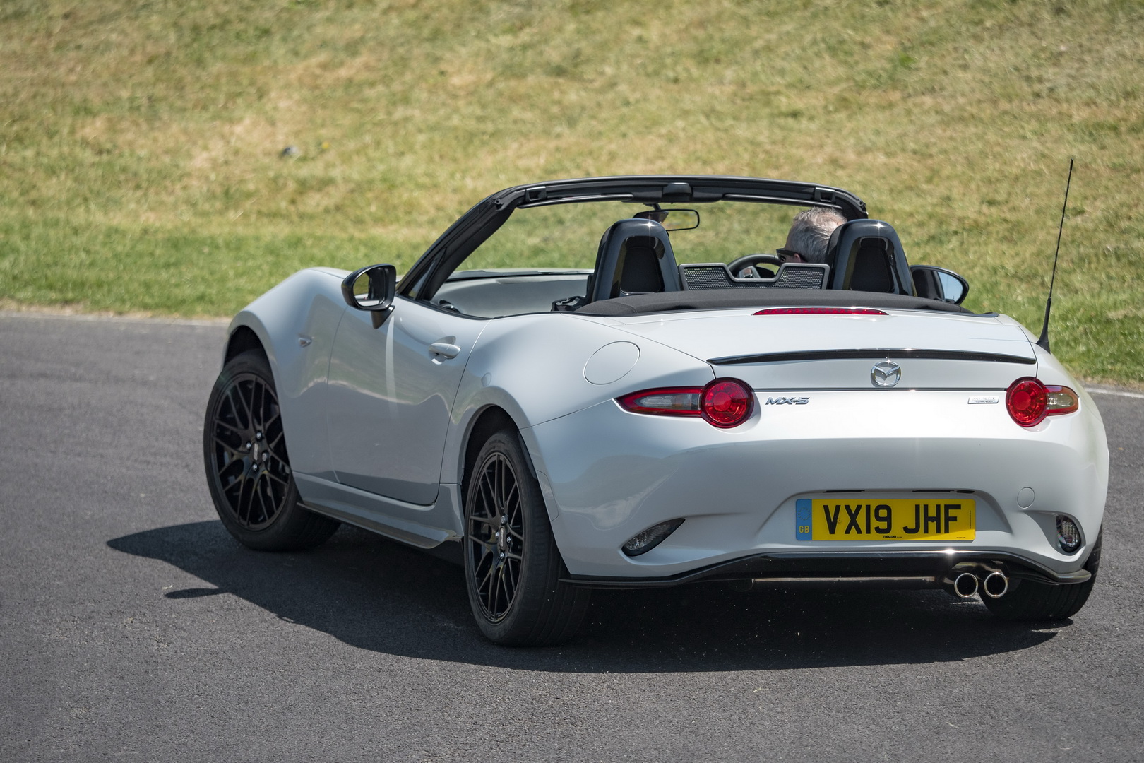 Personalize Your Mazda MX-5 With The Optional Cup And Design Packs