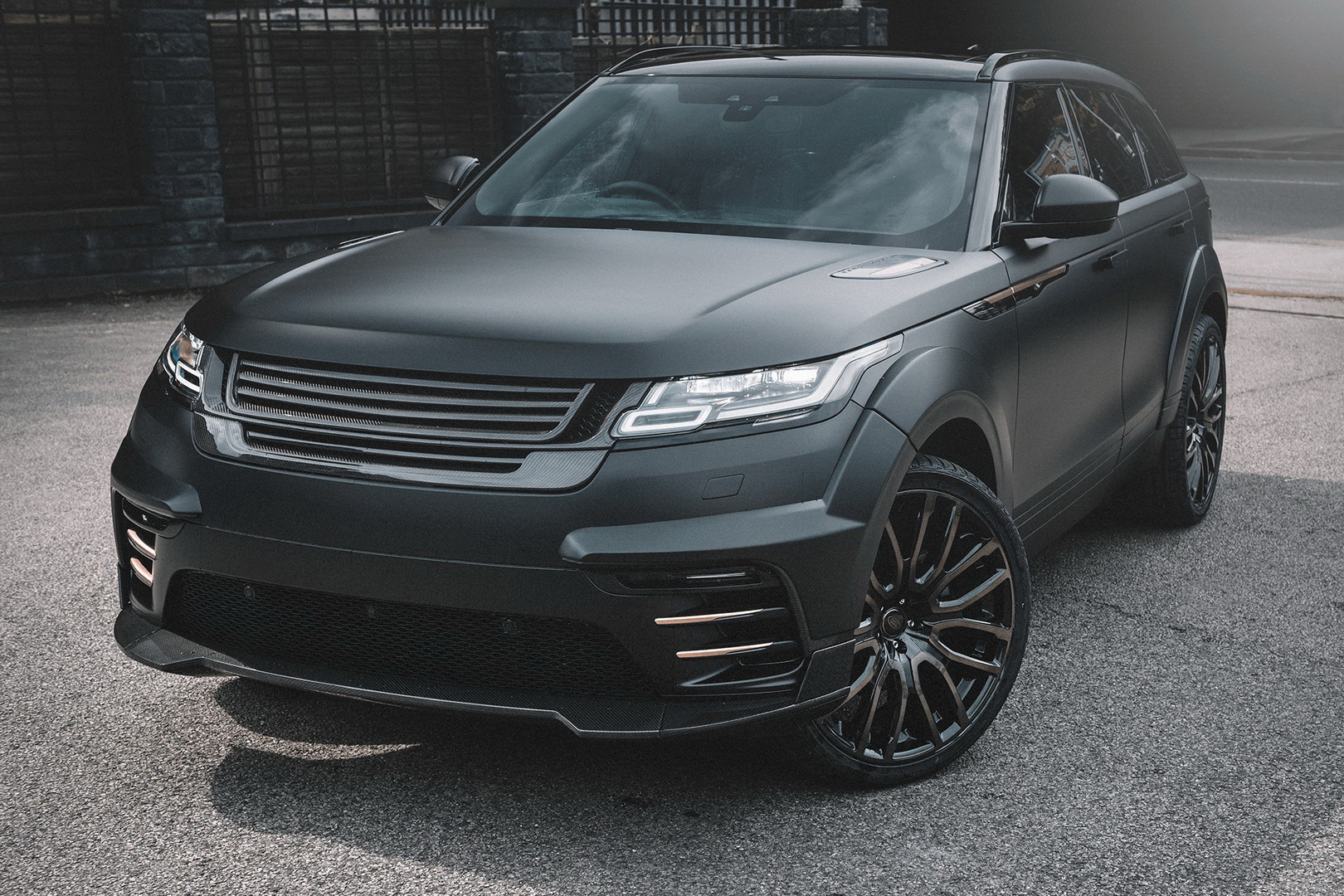 Blacked-Out Range Rover Velar Wants Way More Than A Drink To Go Home With You
