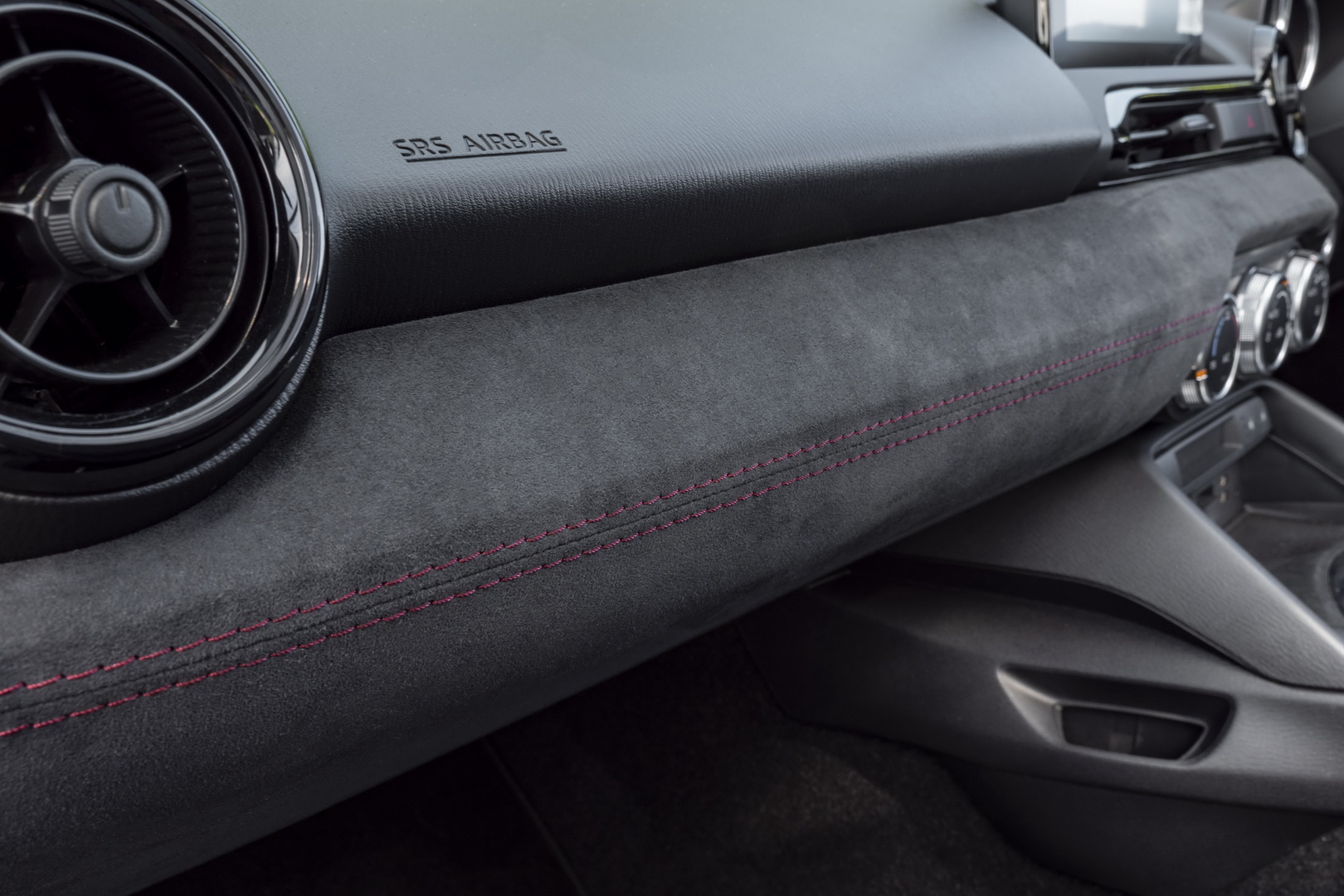 Personalize Your Mazda MX-5 With The Optional Cup And Design Packs