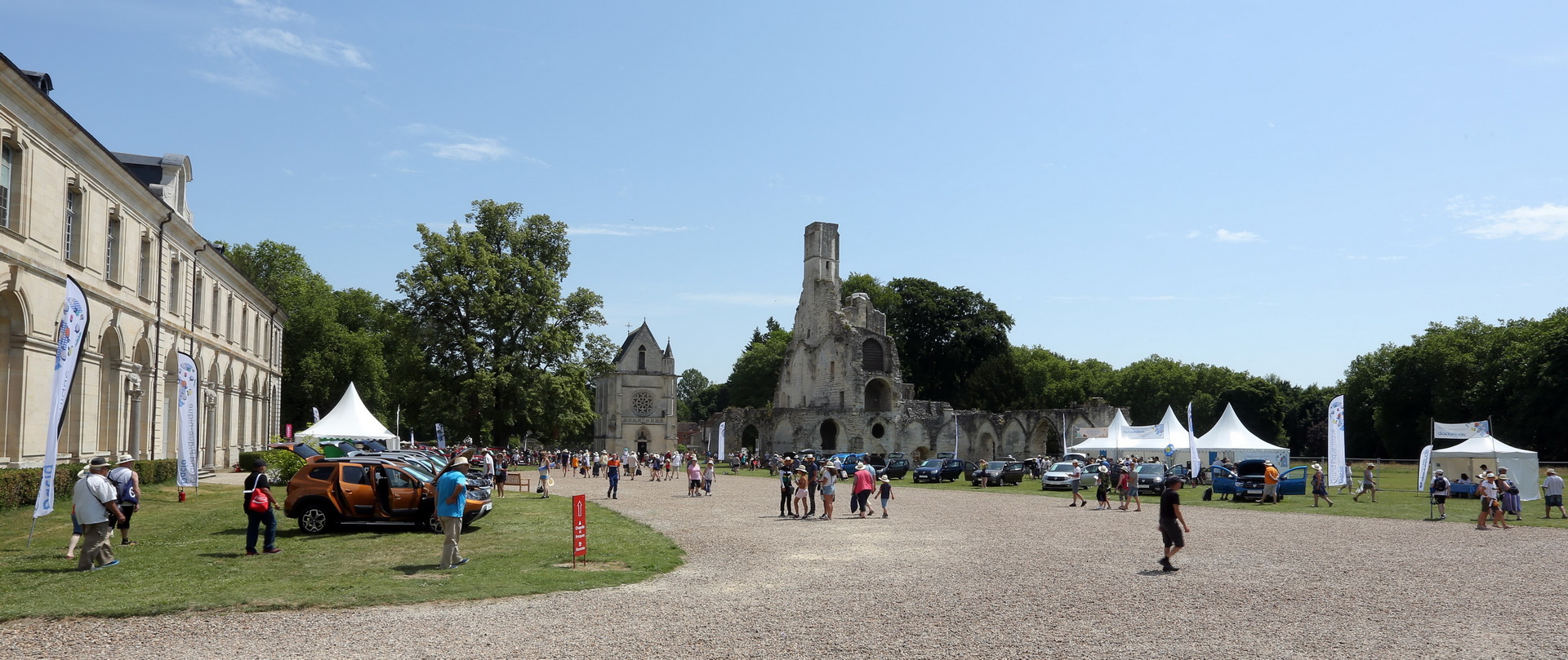 Dacia Launches Duster Black Collector Limited Edition, Deliveries Start In Autumn