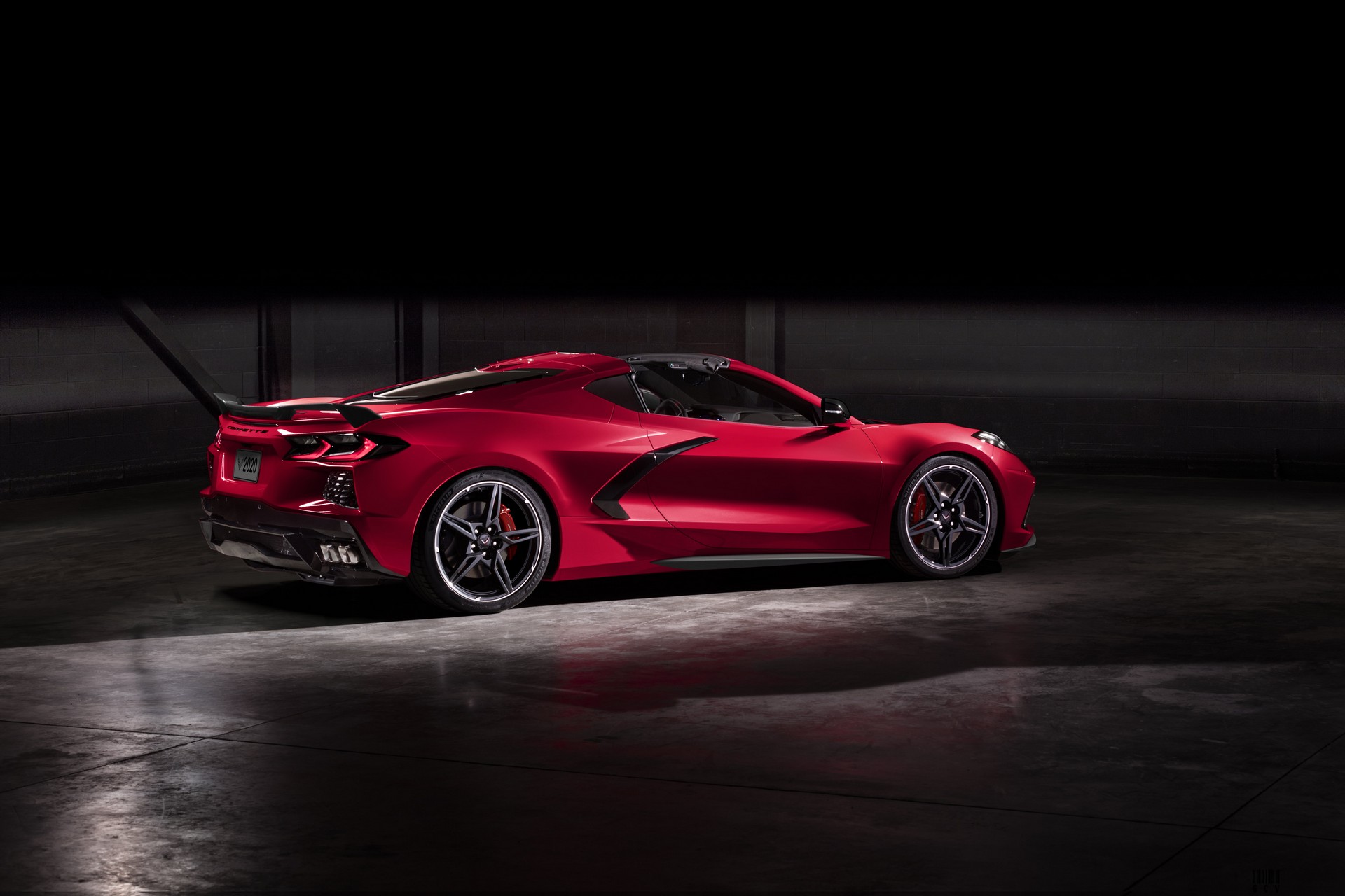 2020 Chevrolet Corvette C8 Will Begin At 69 998 Cad In Canada Carscoops
