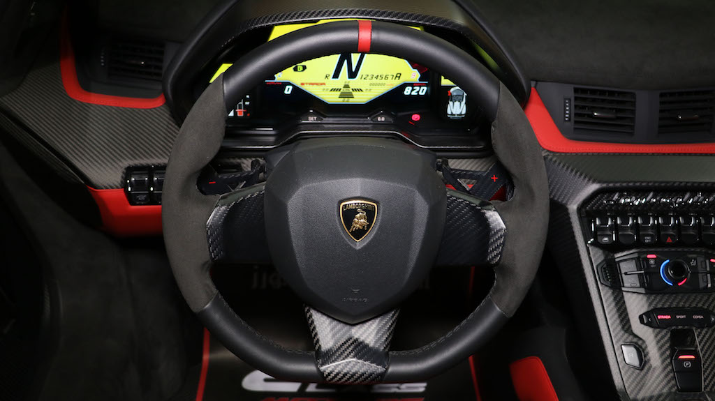 Carbon Lamborghini Veneno Roadster Is The Ultimate Way To Show Off