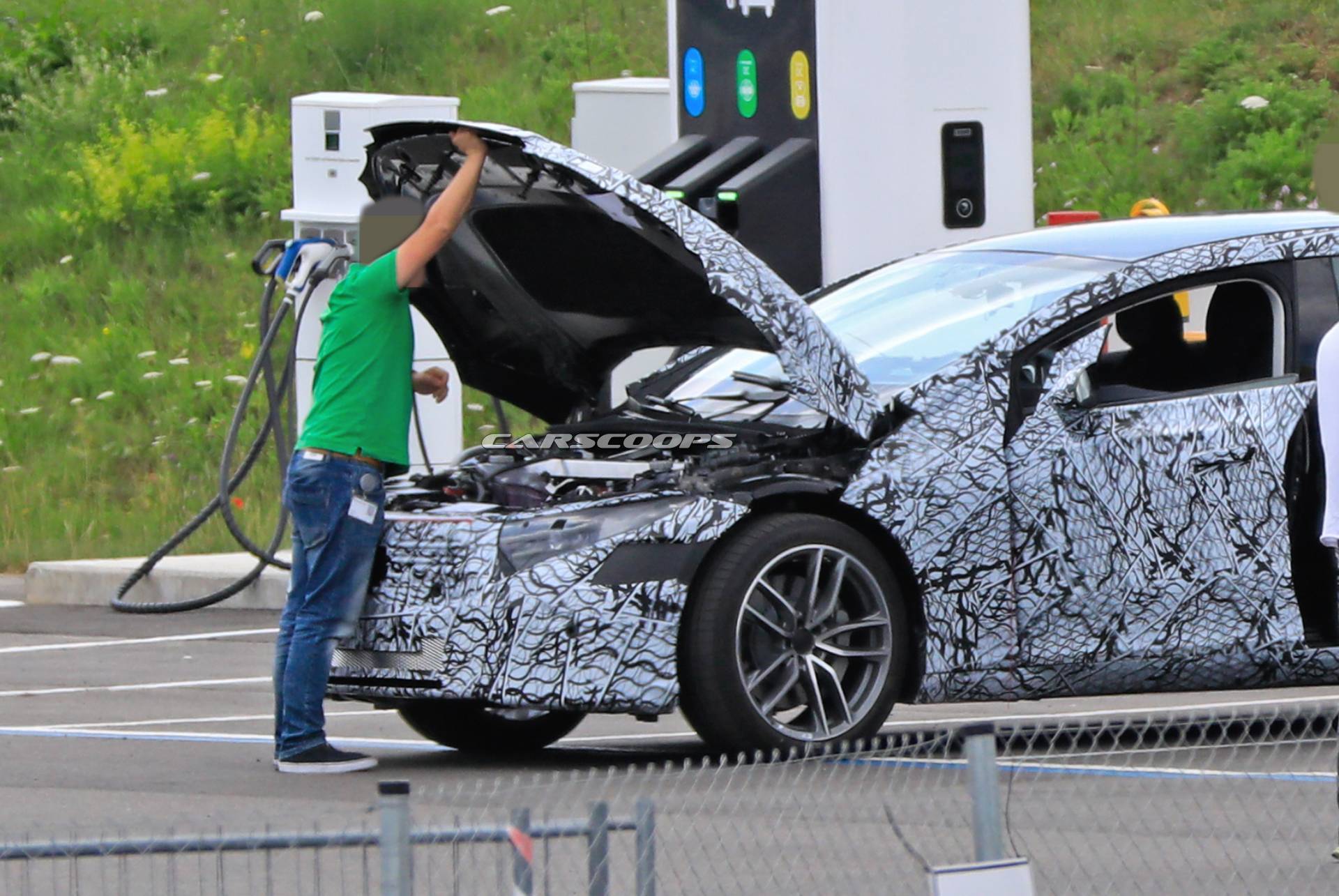 2021 Mercedes EQS Electric Flagship Shows Production Body, Should Porsche Taycan Worry?