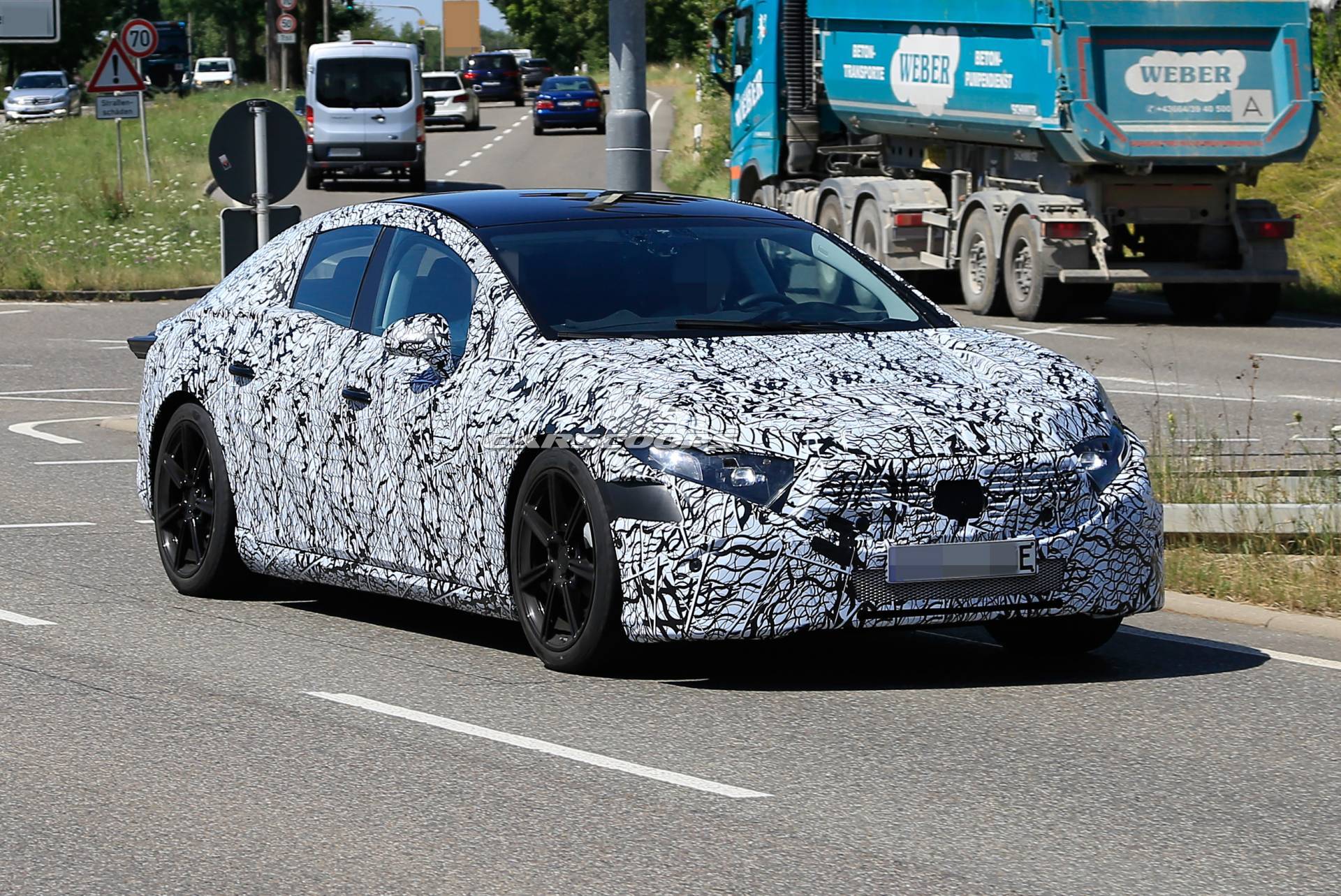 2021 Mercedes EQS Electric Flagship Shows Production Body, Should Porsche Taycan Worry?