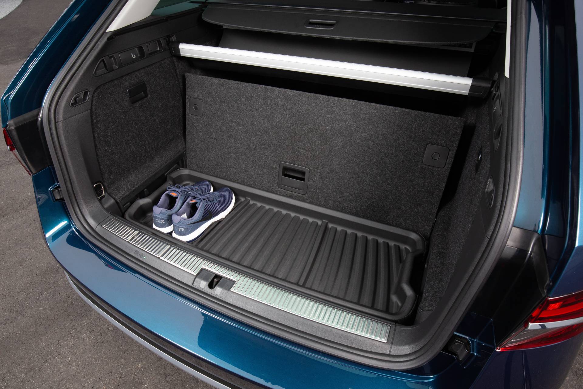 2020 Skoda Superb Lays All Its Cards On The Table In Mega Gallery