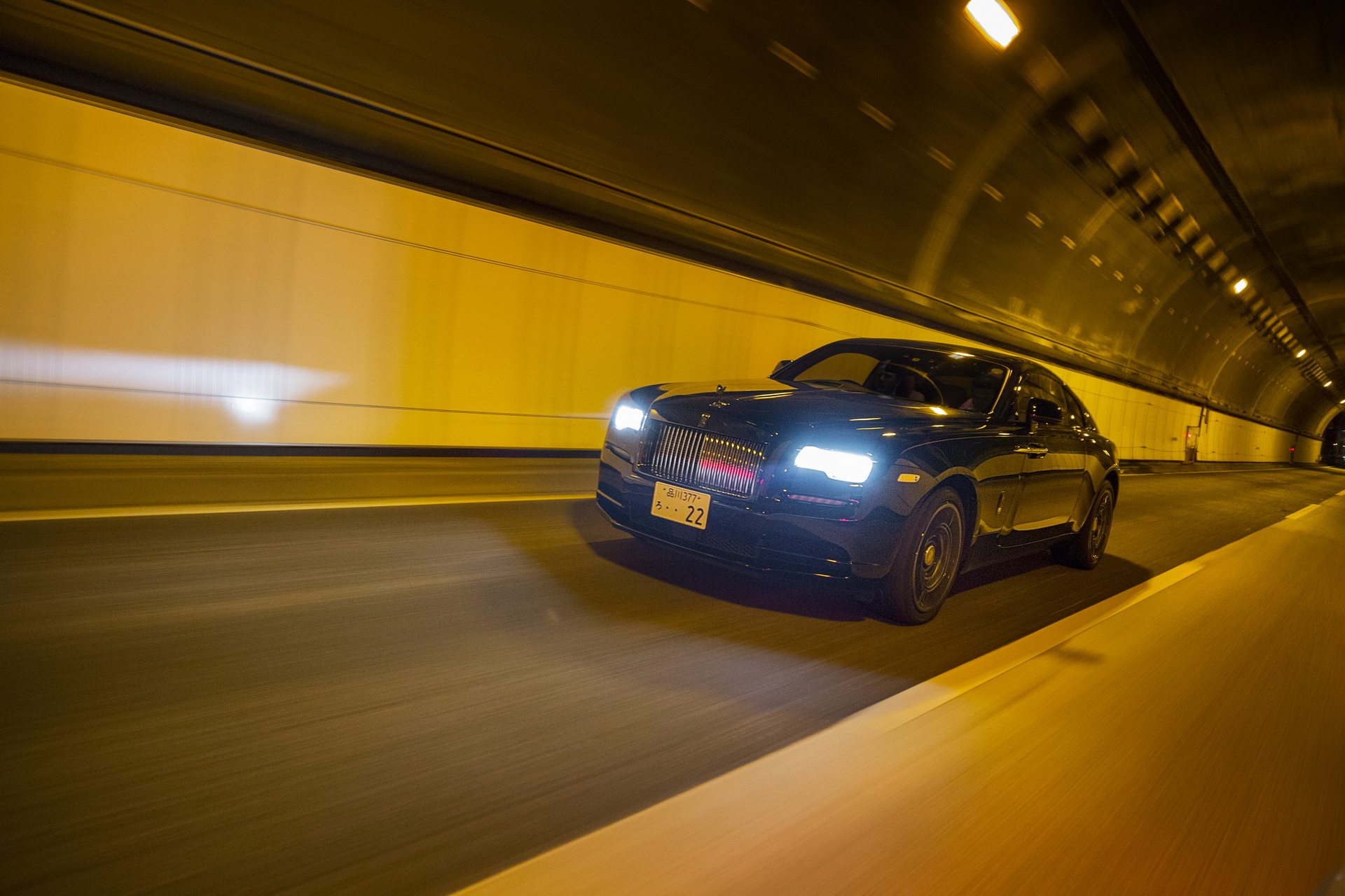 Rolls-Royce Black Badge Models Take Over The Streets Of Tokyo