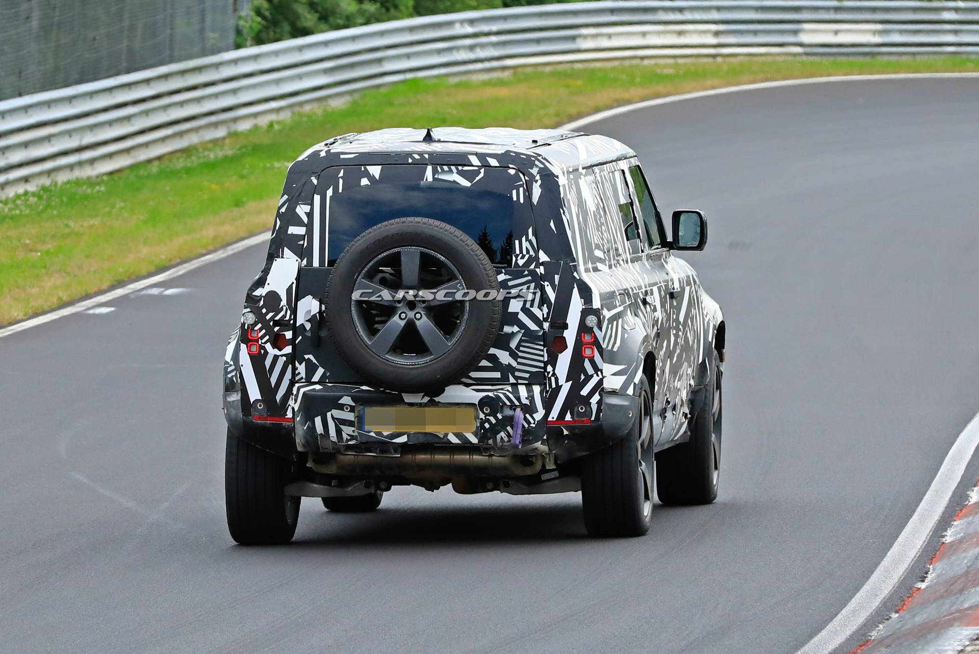 2020 Land Rover Defender Sheds Most Plastic Camo As It Returns To The ‘Ring
