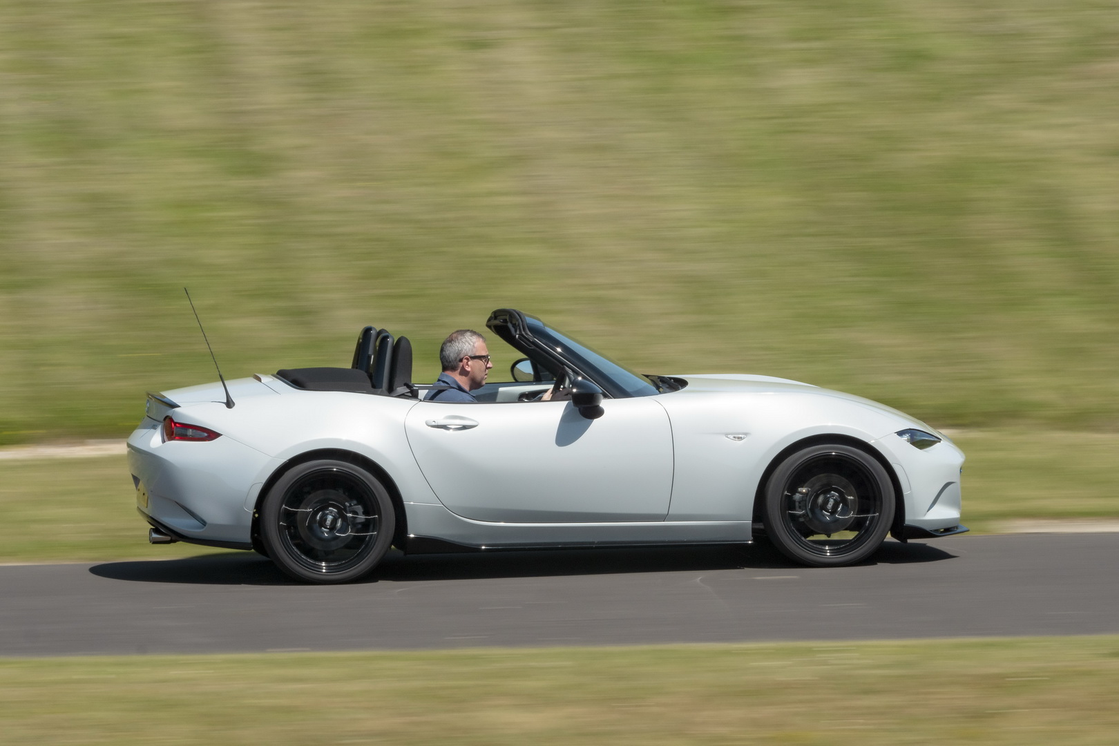 Personalize Your Mazda MX-5 With The Optional Cup And Design Packs