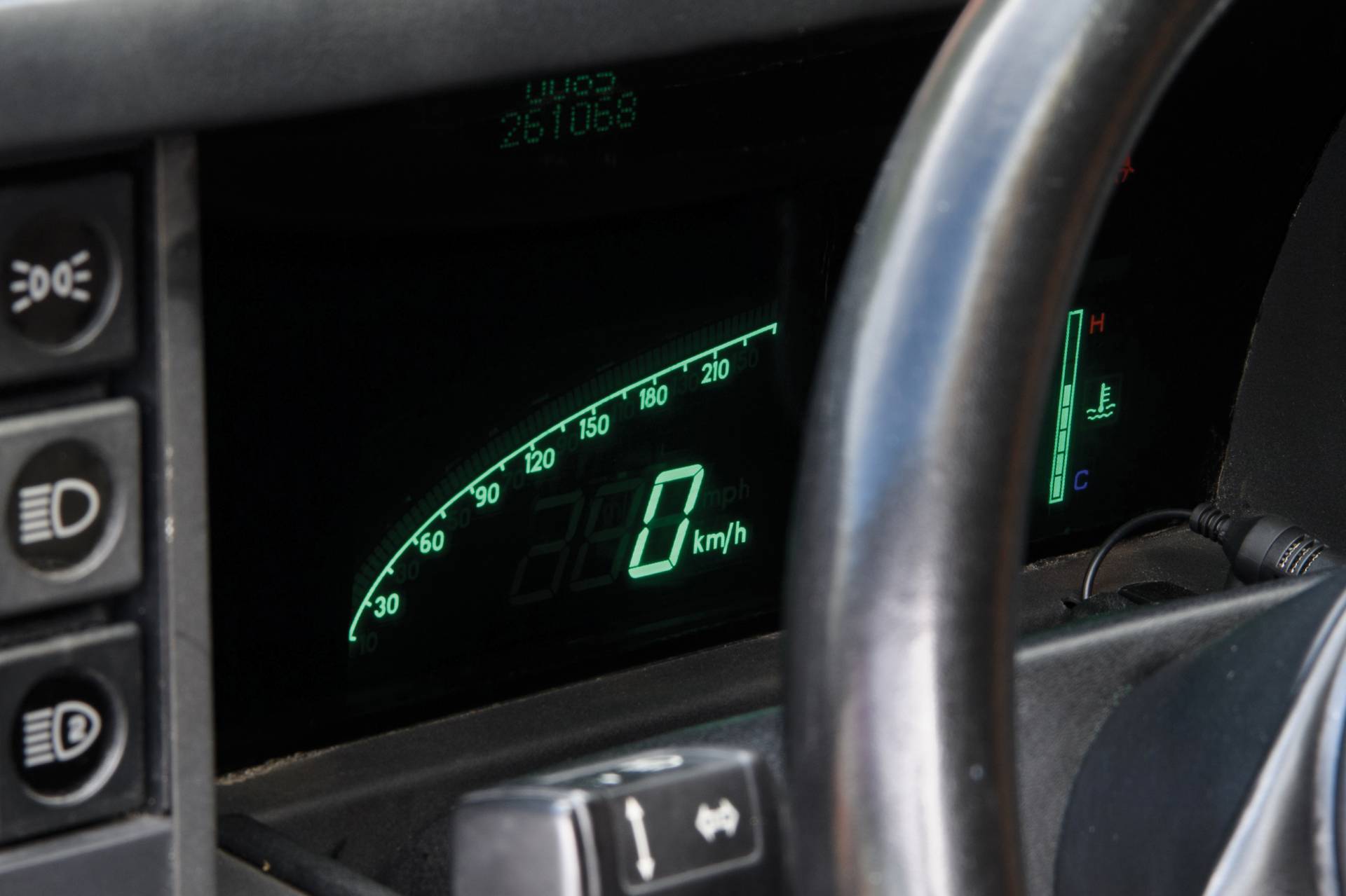 This 1987 Aston Martin Lagonda Shooting Brake Conversion Is Weirdly Appealing