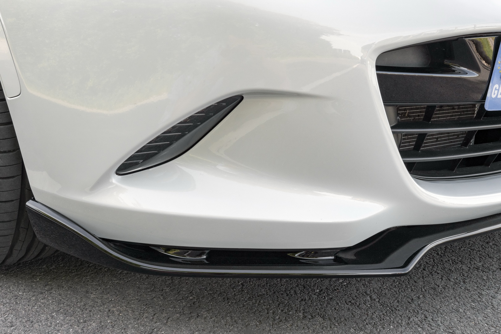 Personalize Your Mazda MX-5 With The Optional Cup And Design Packs