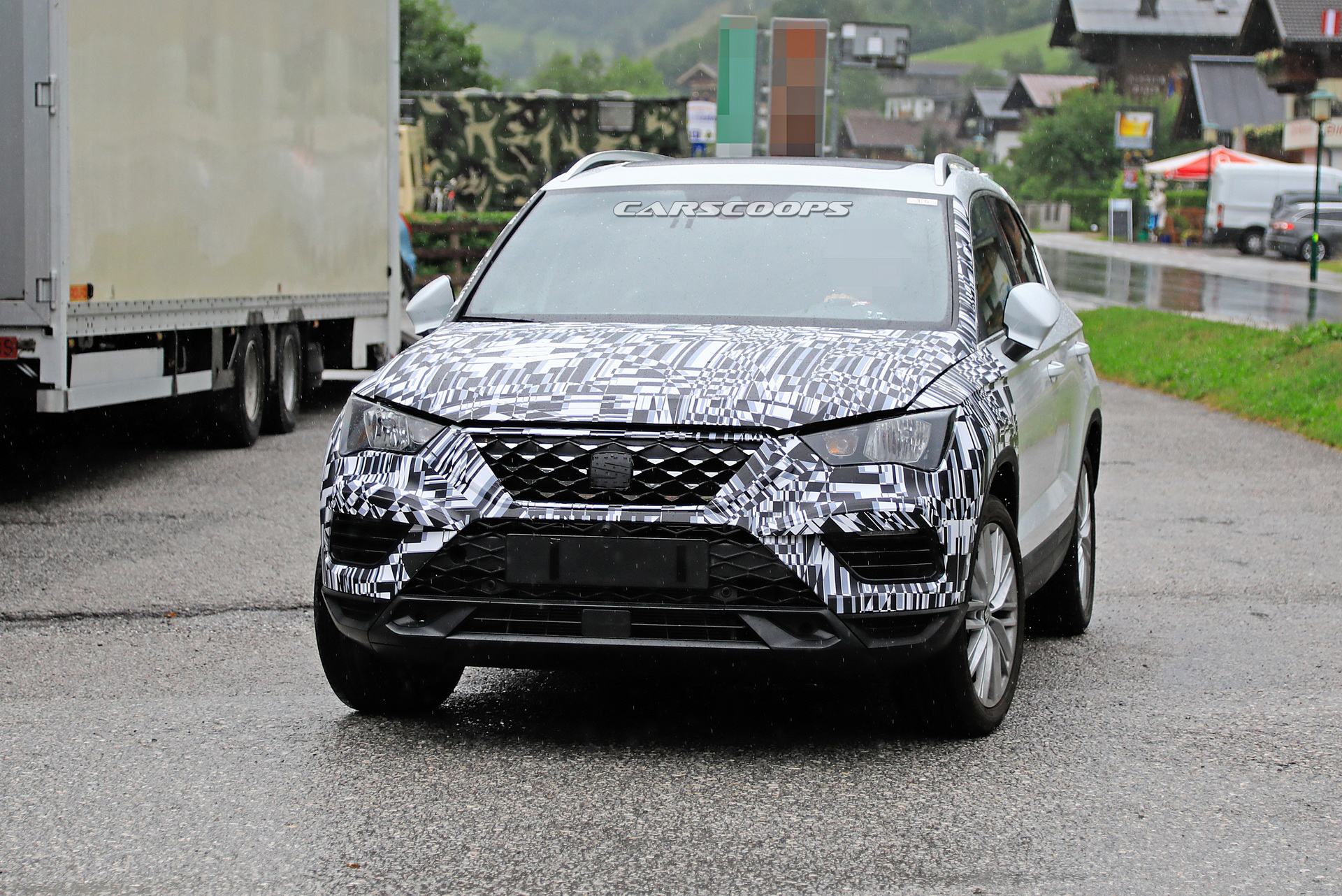 2020 Seat Ateca Facelift Makes Its Spy Debut Hiding A Subtle Design Refresh