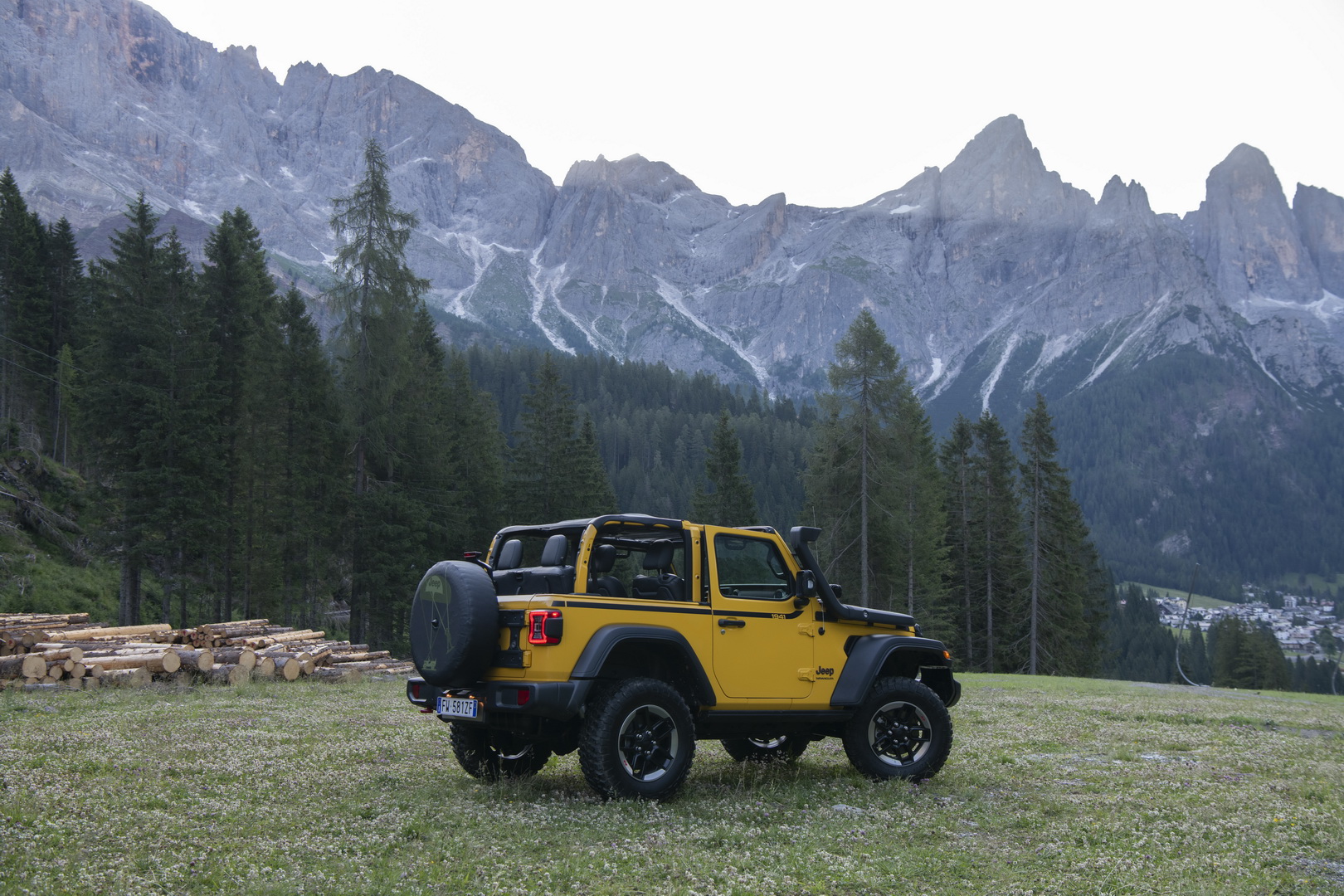 Euro-Spec Jeep Gladiator Getting 256 HP Diesel V6, Will Launch In 2020