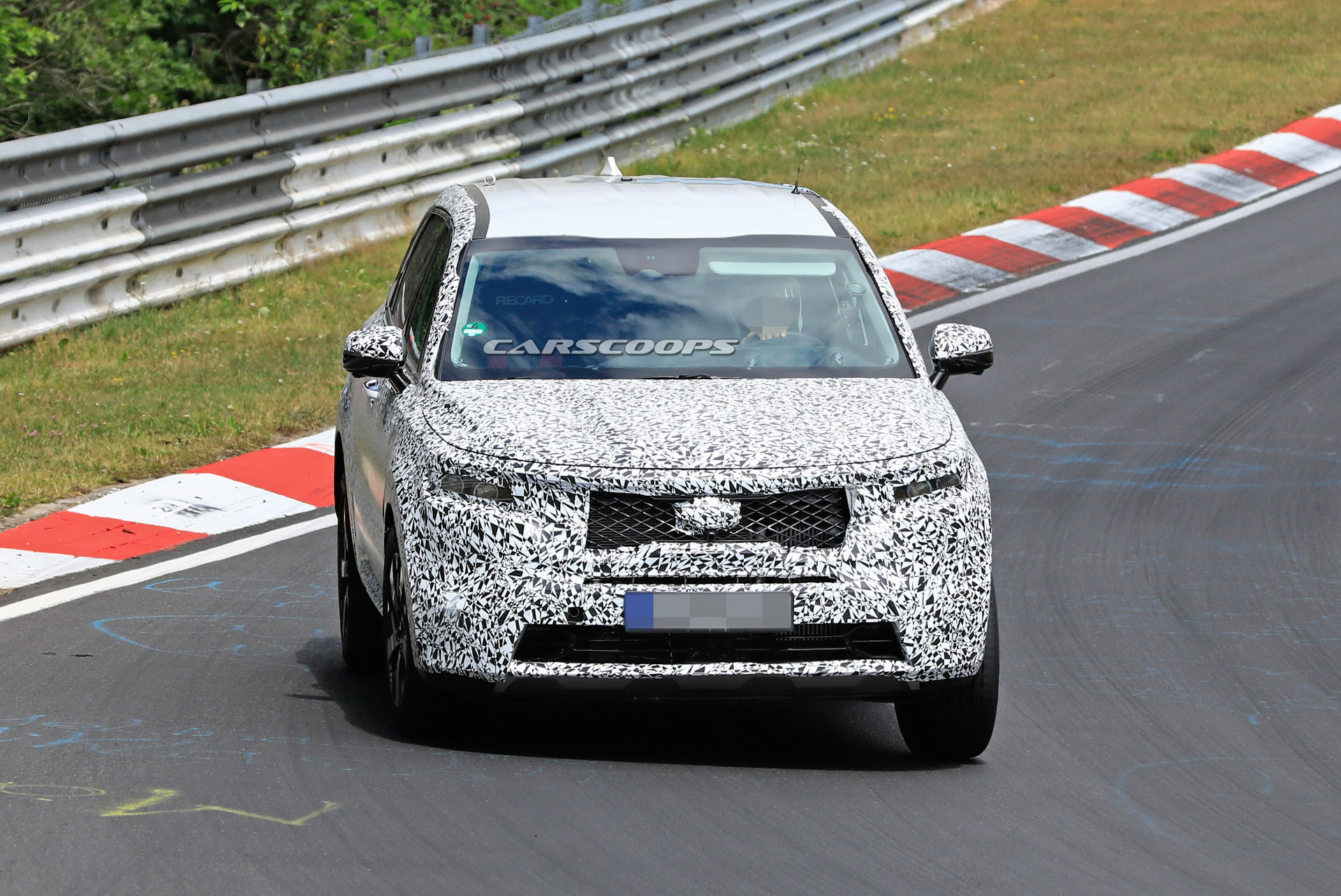 2021 Kia Sorento Hits The Track Wearing Tighter-Fitting Camo