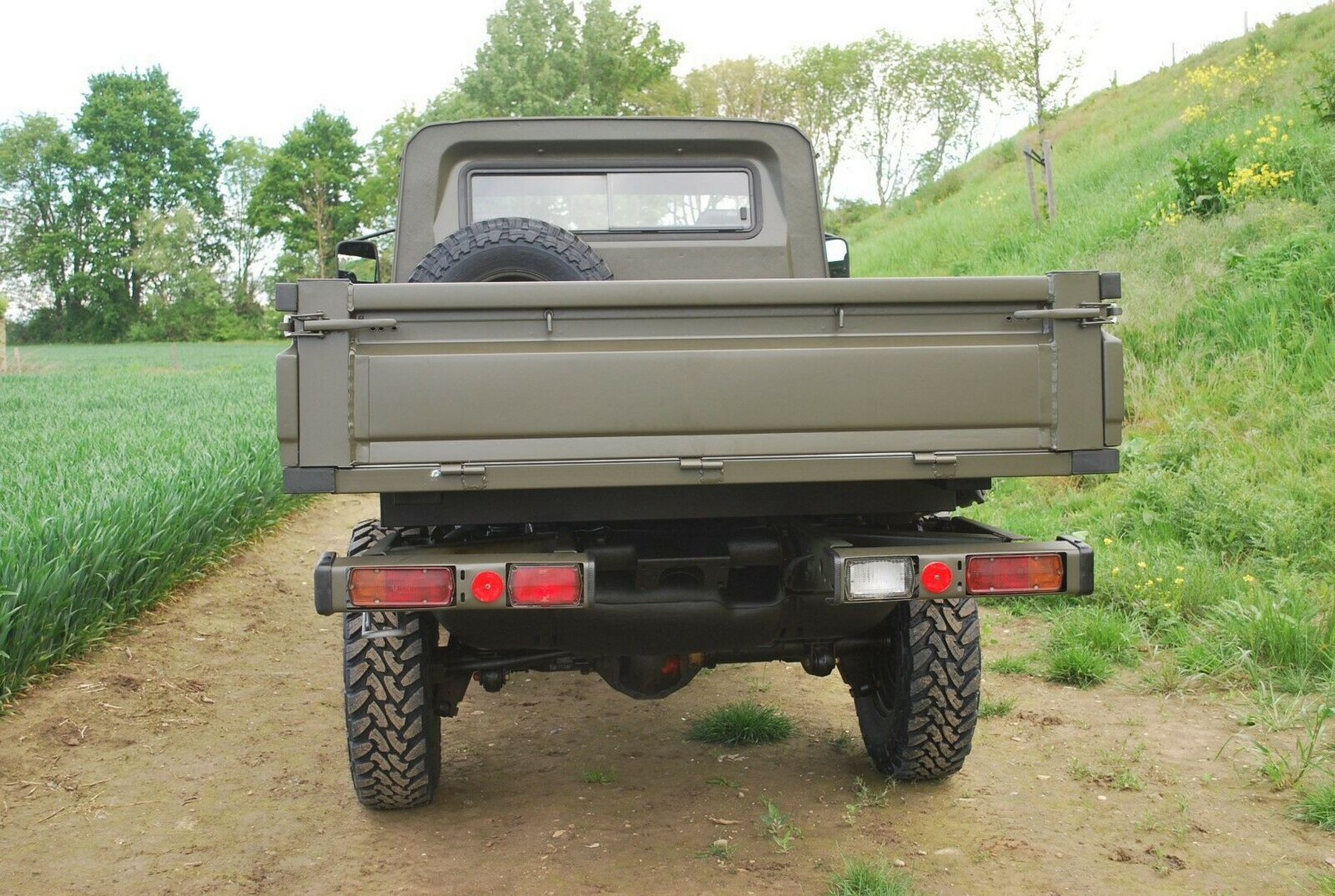 Cancel That Gladiator – There’s An Army-Spec G-Class Pickup For Sale