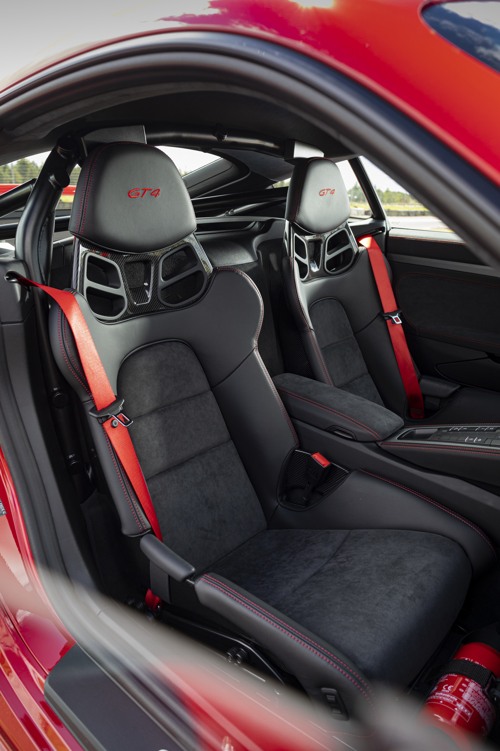 Massive Gallery Lets Us Bask In The Glory Of The 2020 Porsche 718 Cayman GT4