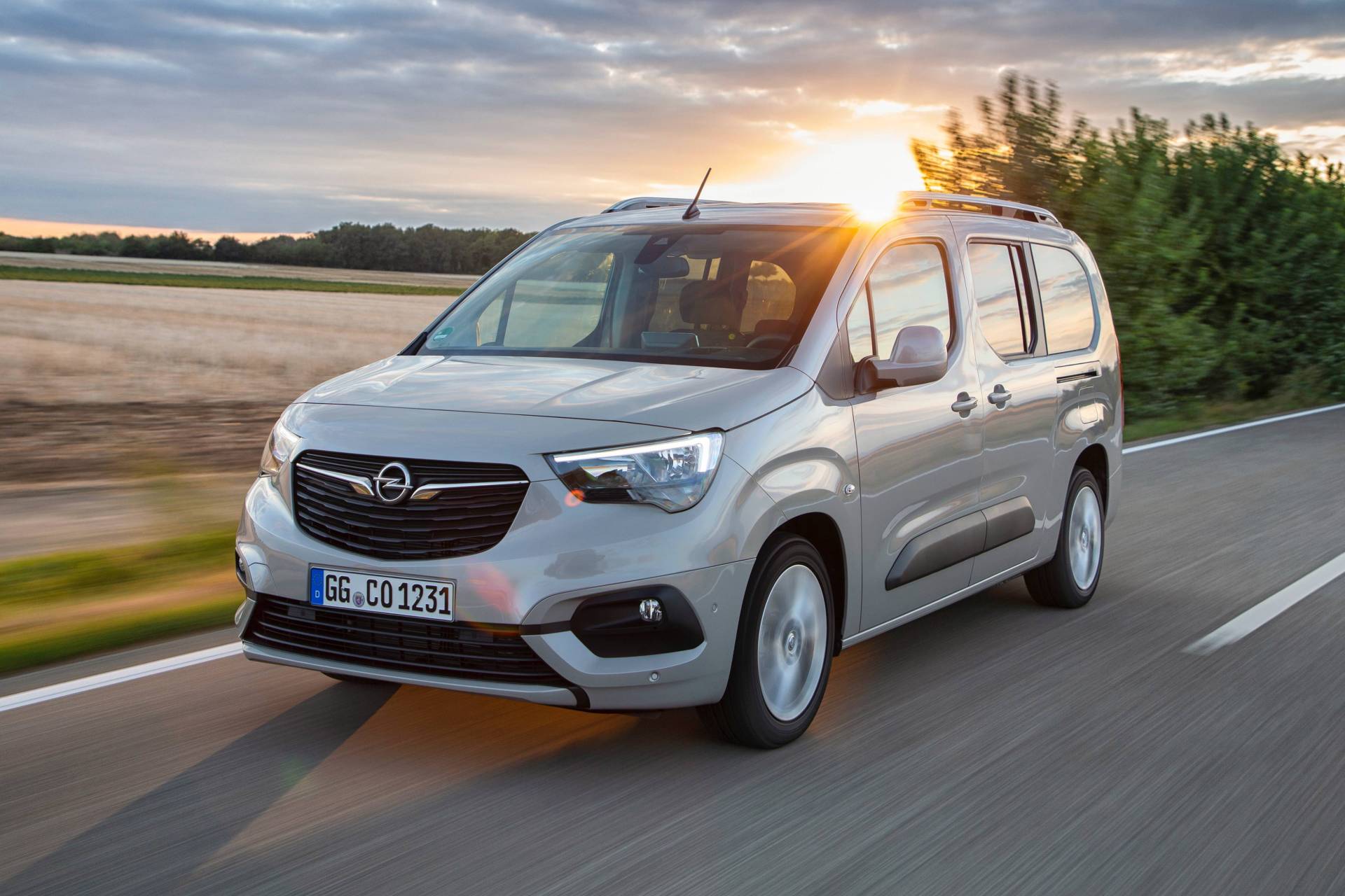 Opel Combo Life Gains 130 PS 1.2L Turbo Three-Pot, Eight-Speed Auto
