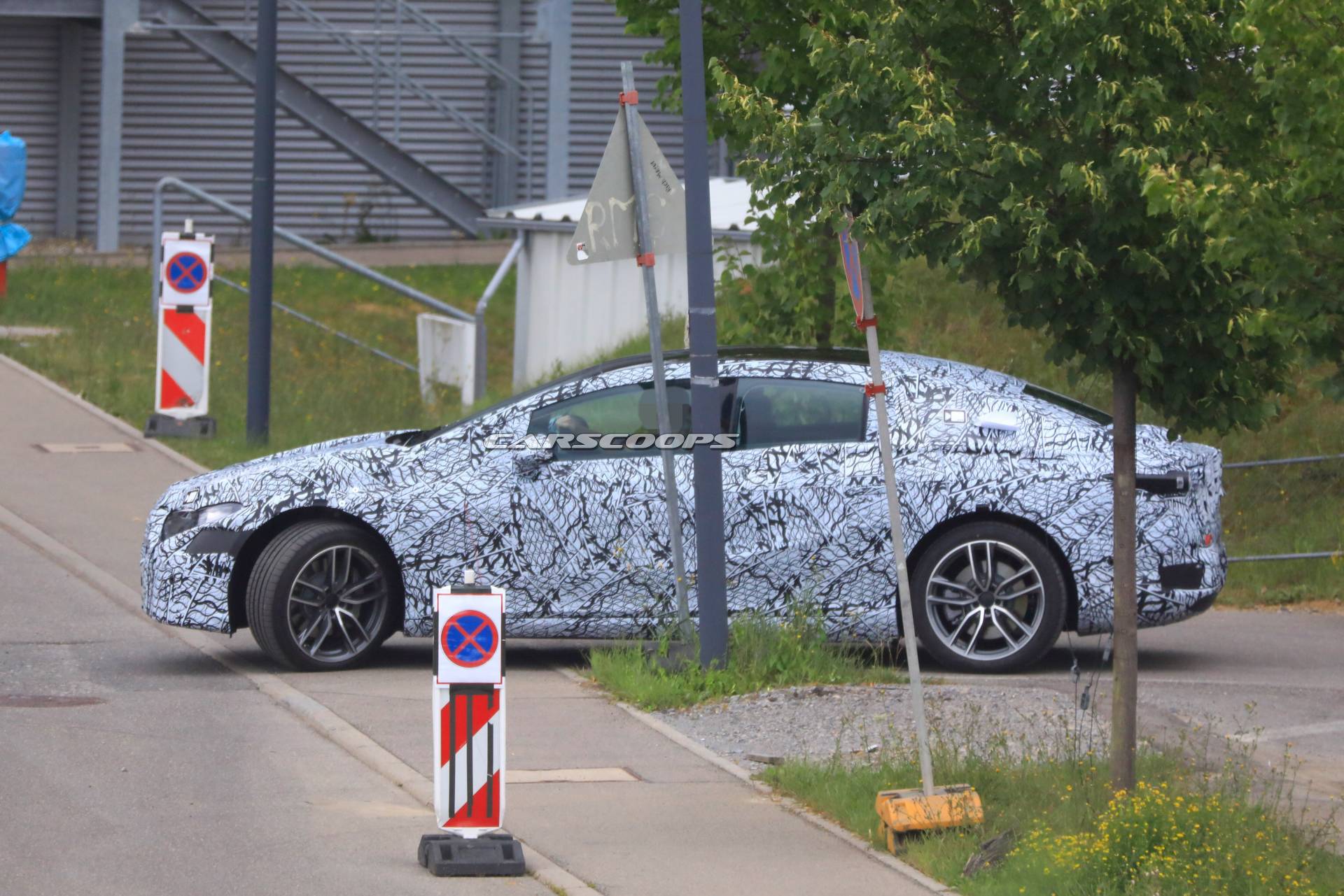 2021 Mercedes EQS Electric Flagship Shows Production Body, Should Porsche Taycan Worry?