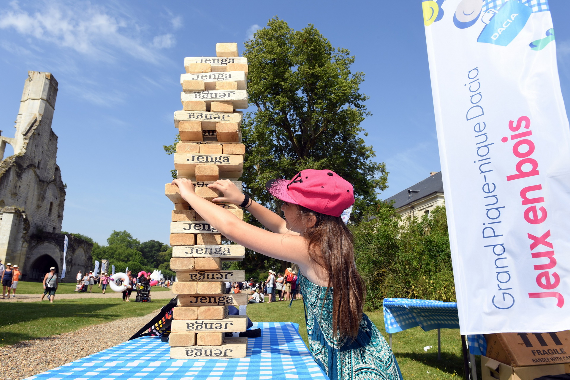 Dacia Launches Duster Black Collector Limited Edition, Deliveries Start In Autumn