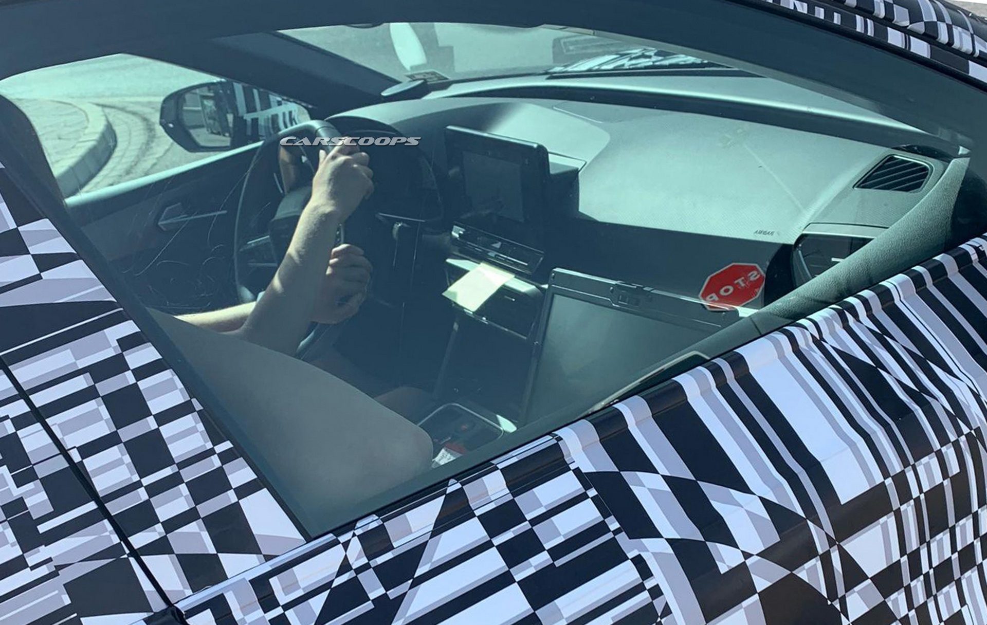 2020 Seat Leon Shows Uncovered Interior For The First Time