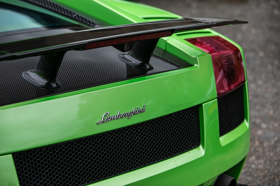 1965 Lotus Cortina Sells For Three Times More Than A Ferrari F430!