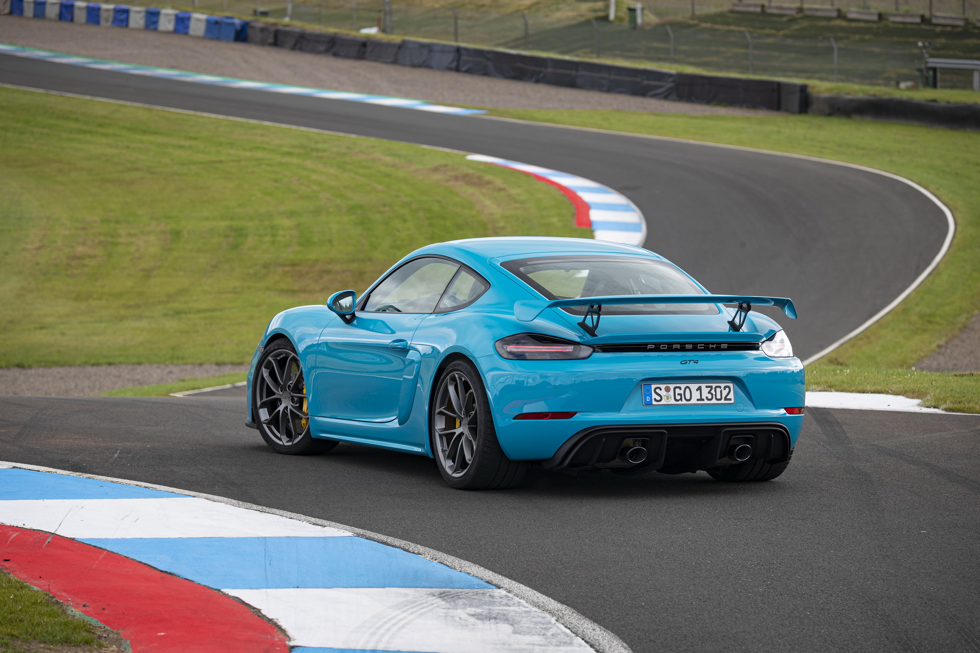 Massive Gallery Lets Us Bask In The Glory Of The 2020 Porsche 718 Cayman GT4