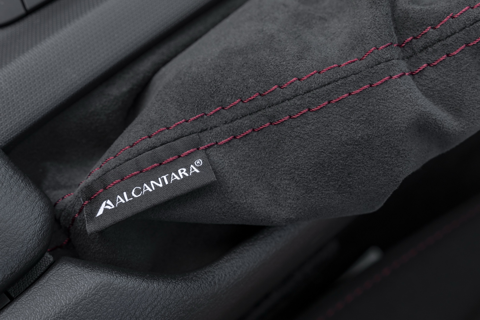 Personalize Your Mazda MX-5 With The Optional Cup And Design Packs